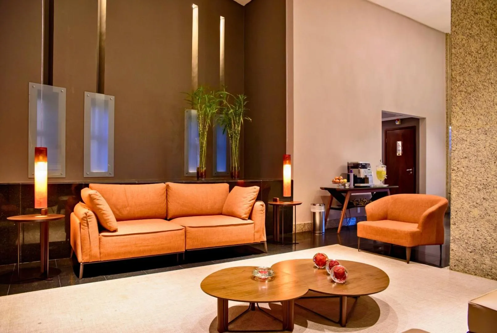 Lobby or reception in Comfort Suites Brasília
