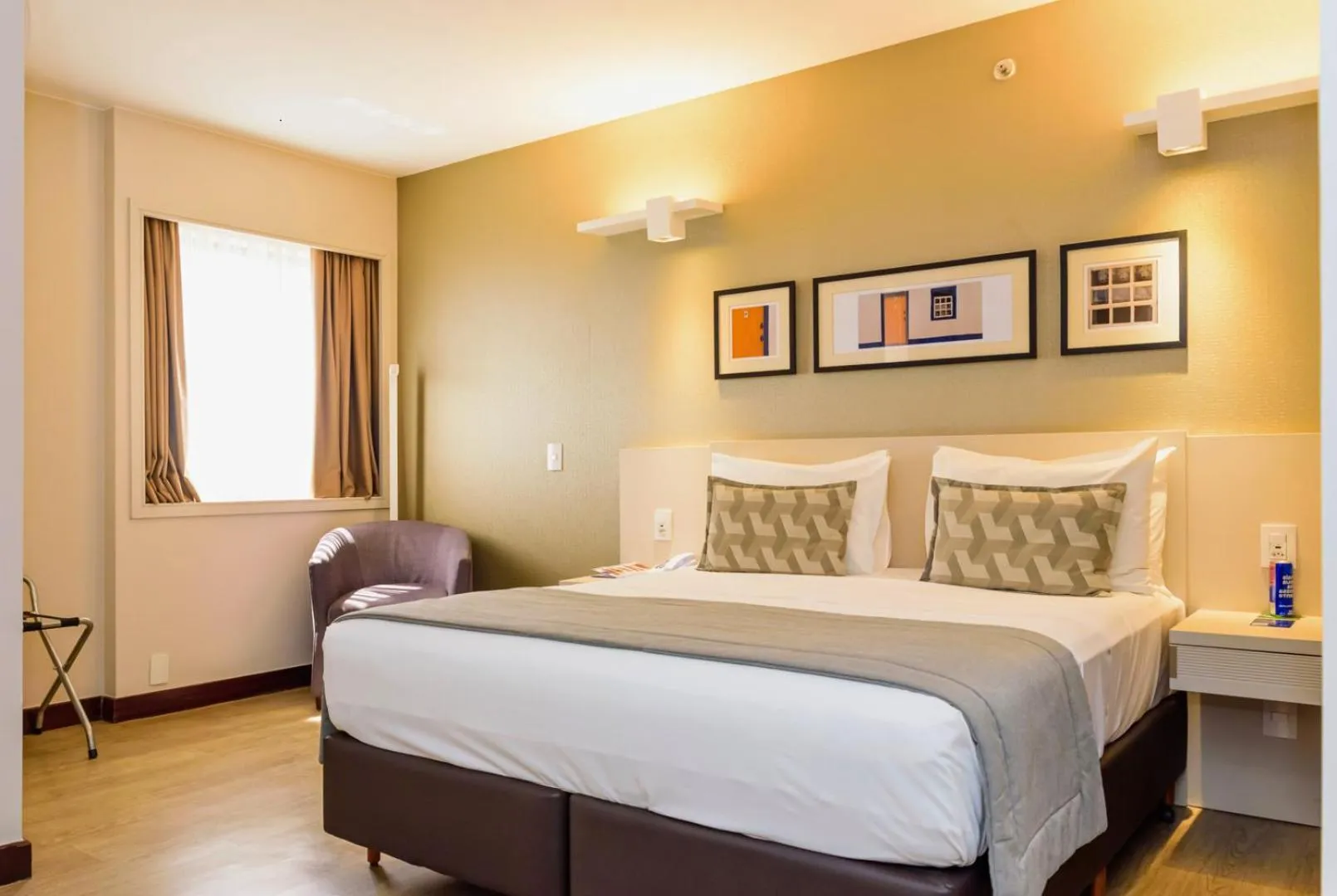 Bed in Comfort Suites Brasília