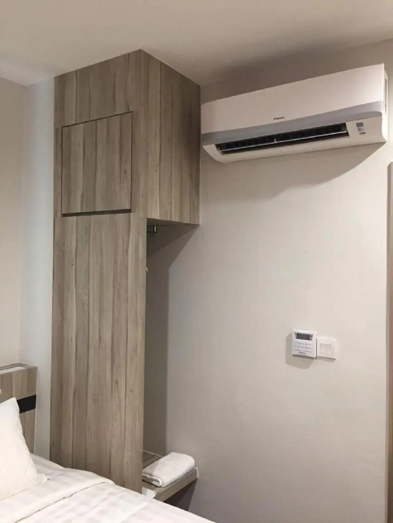 Standard Twin Room in Meriton Inn Standard Twin Room in Meriton Inn