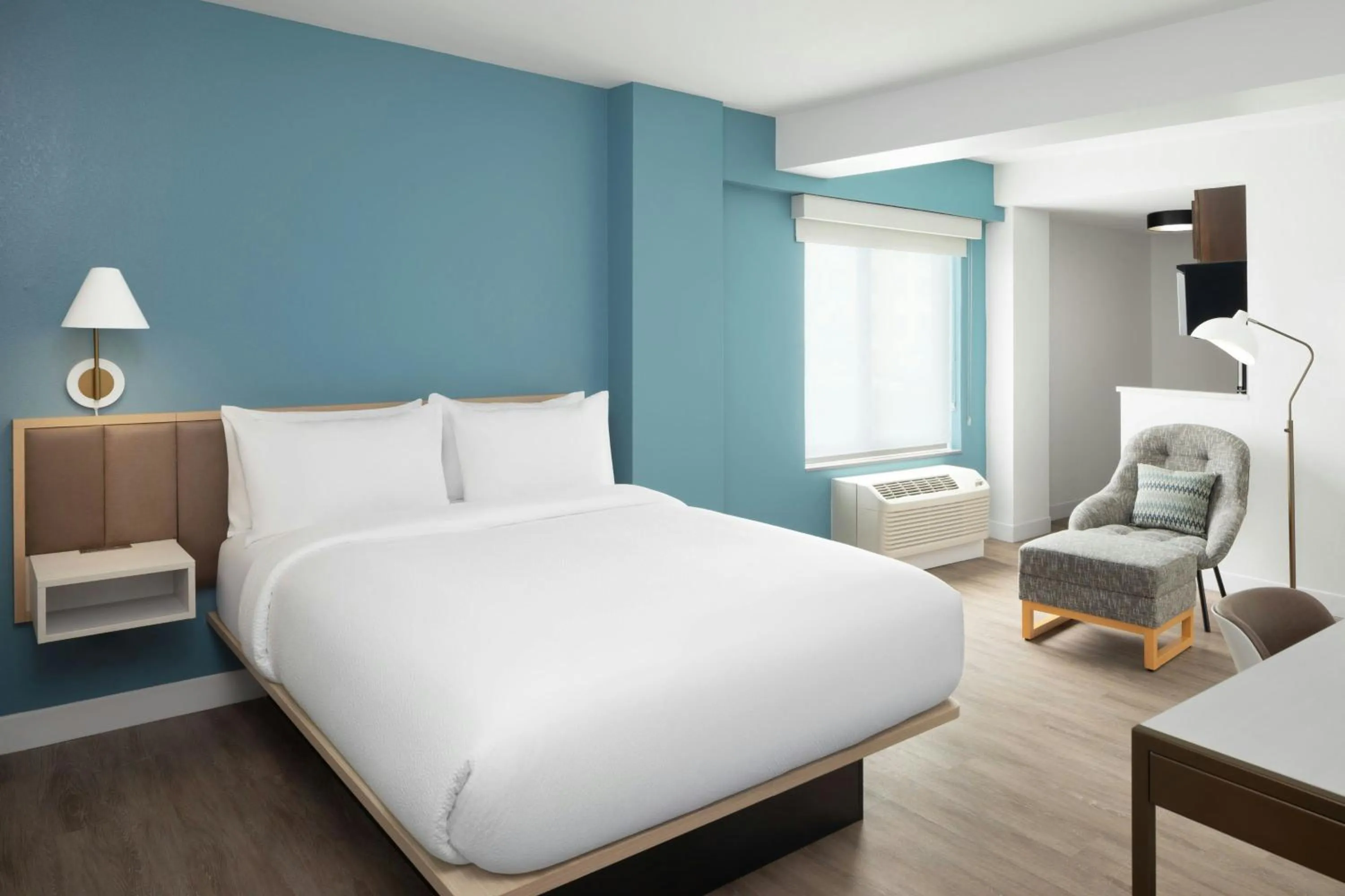 Bedroom, Bed in TownePlace Suites Wilmington Wrightsville Beach