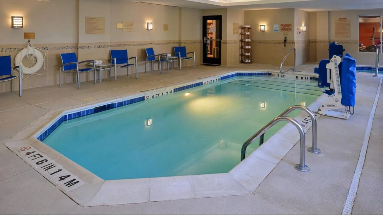 Swimming pool in TownePlace Suites Wilmington Wrightsville Beach