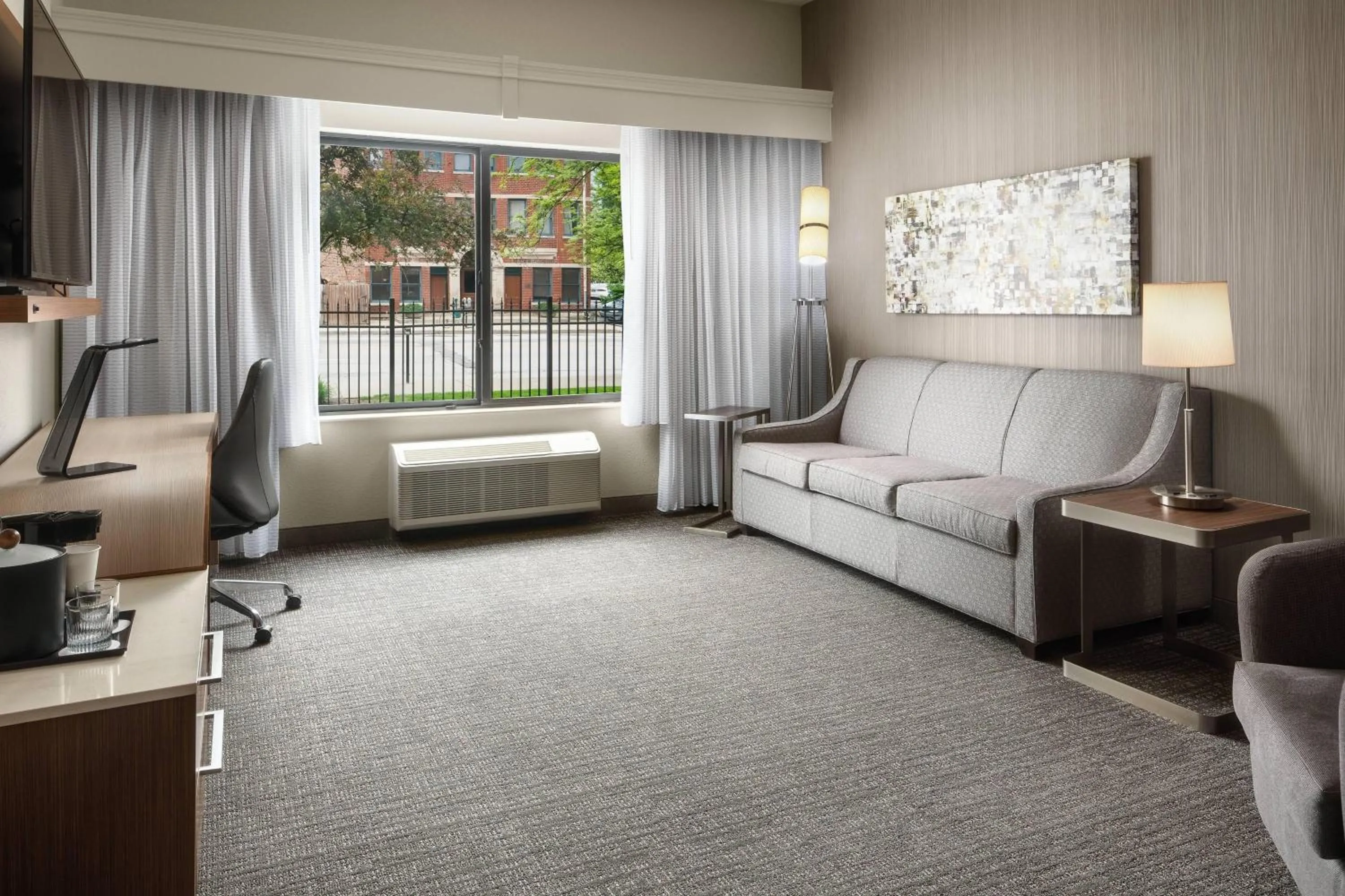 Living room in Courtyard Indianapolis at the Capitol