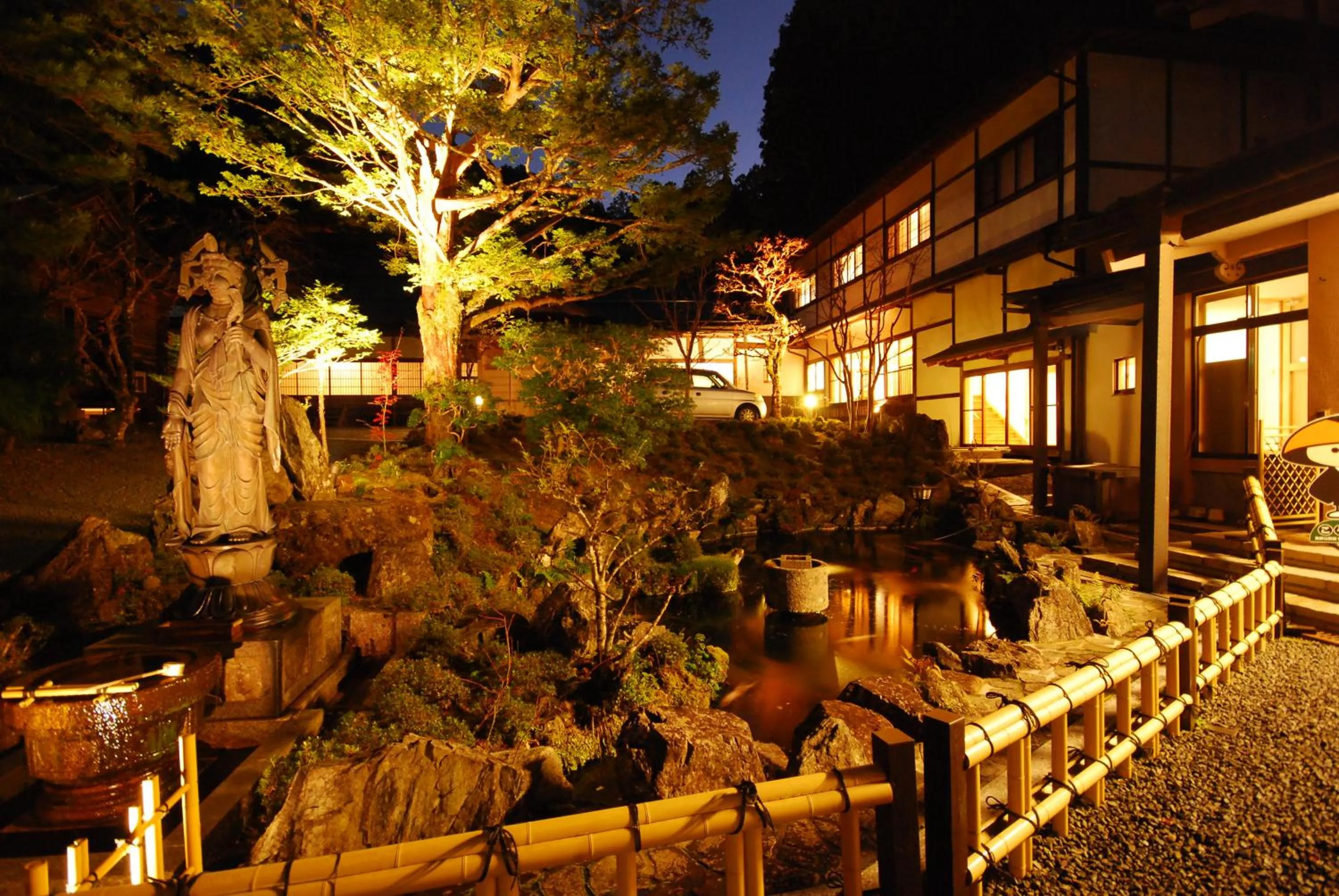 Garden in 高野山 宿坊 不動院 -Koyasan Shukubo Fudoin-