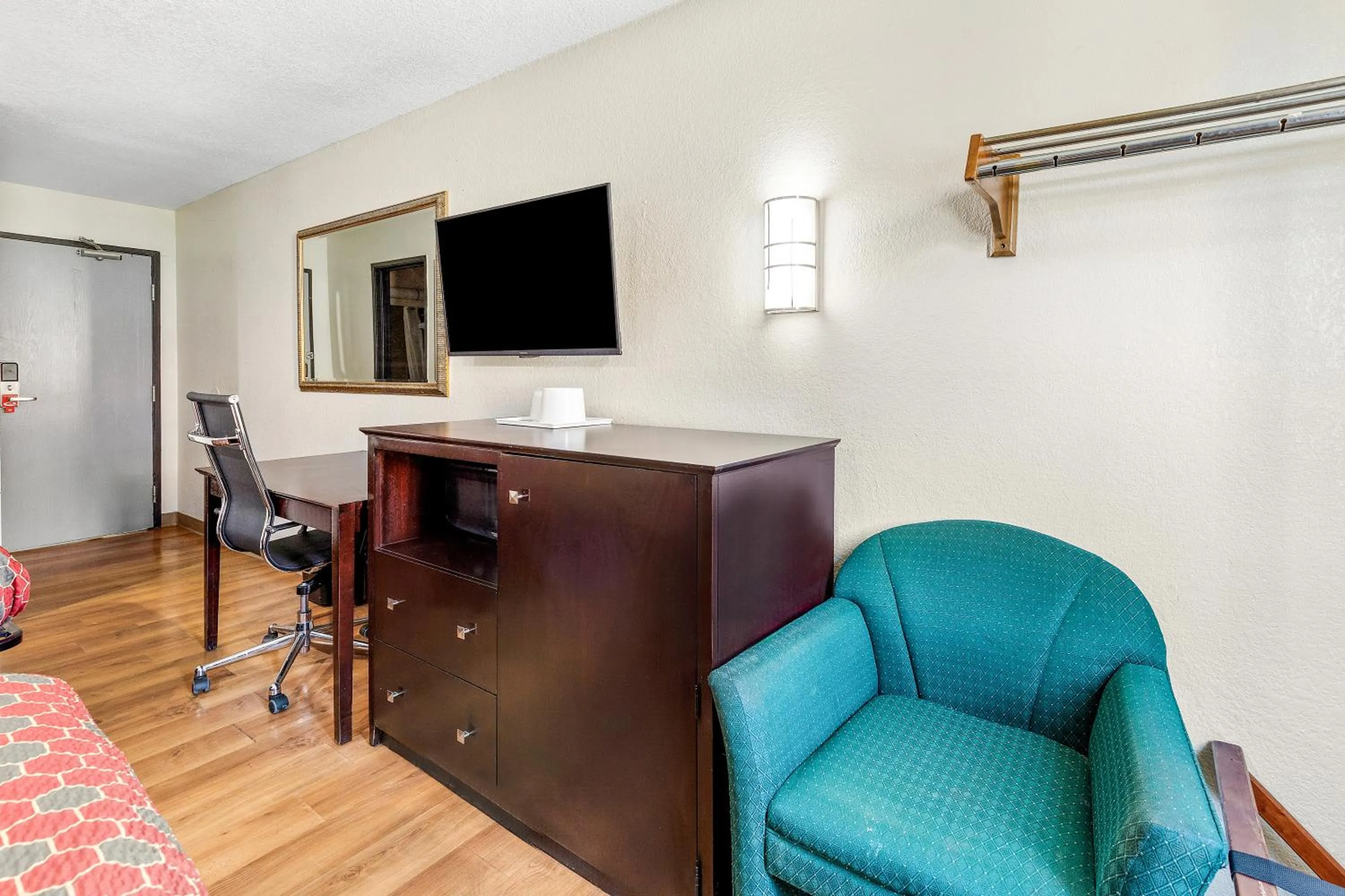 Econo Lodge Akron Copley Northwest