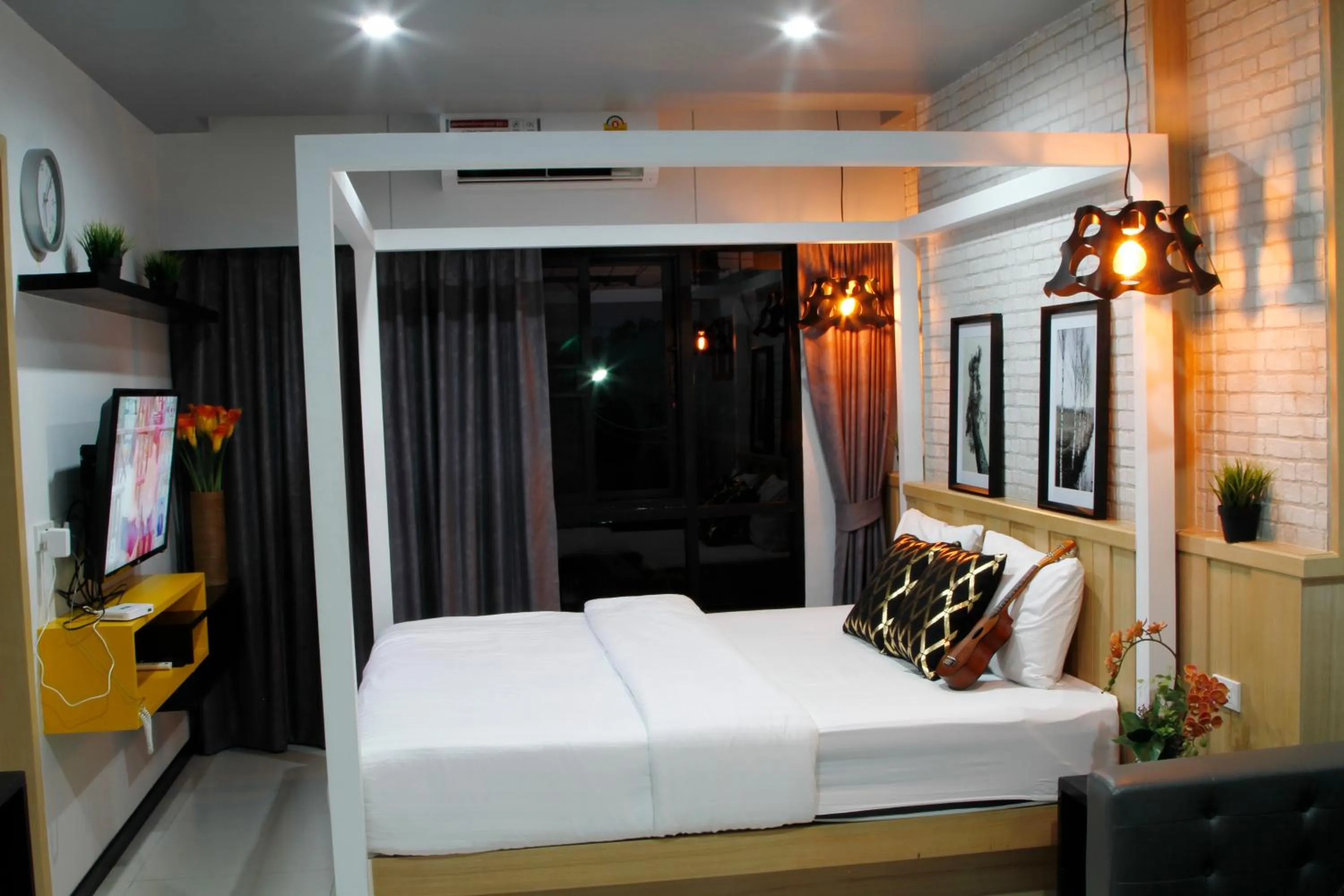 Superior Double Room in Bangkok Boutique Resort Rangsit