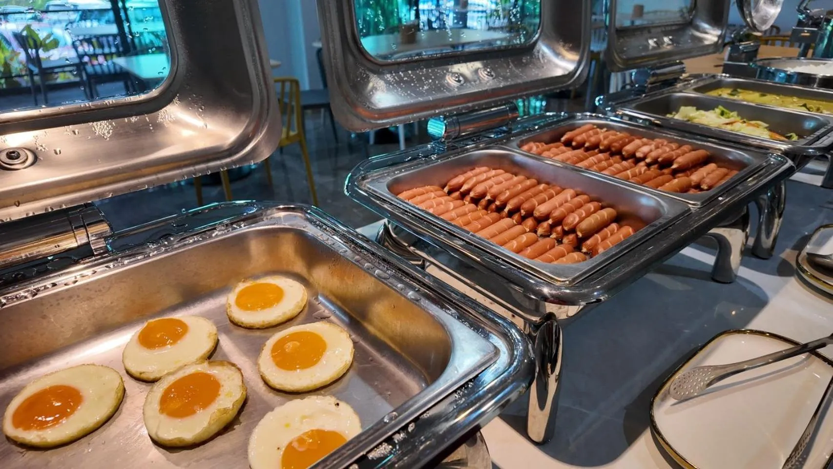 American breakfast in Bangkok Boutique Resort Rangsit