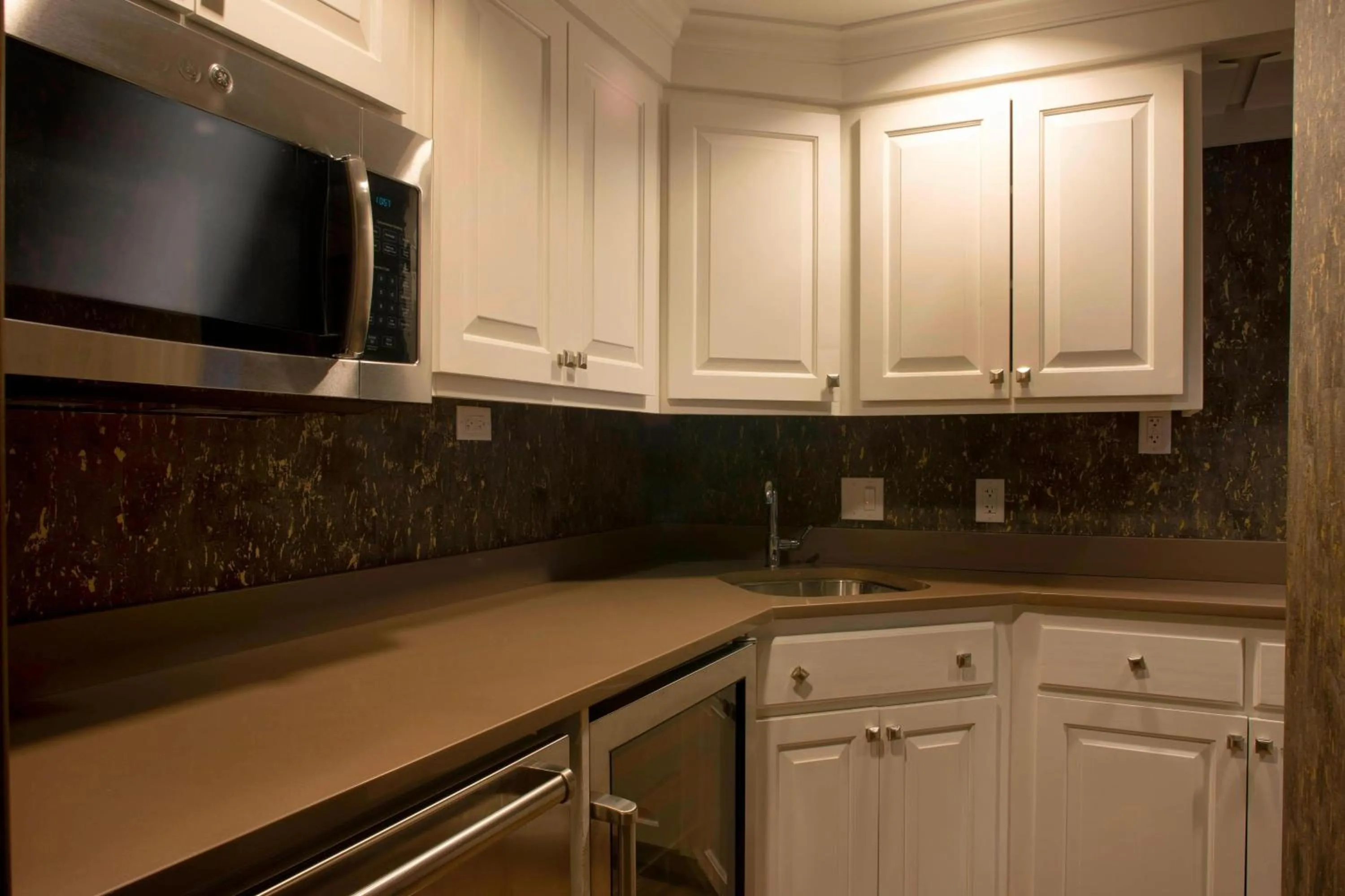 Kitchen or kitchenette in Winston-Salem Marriott