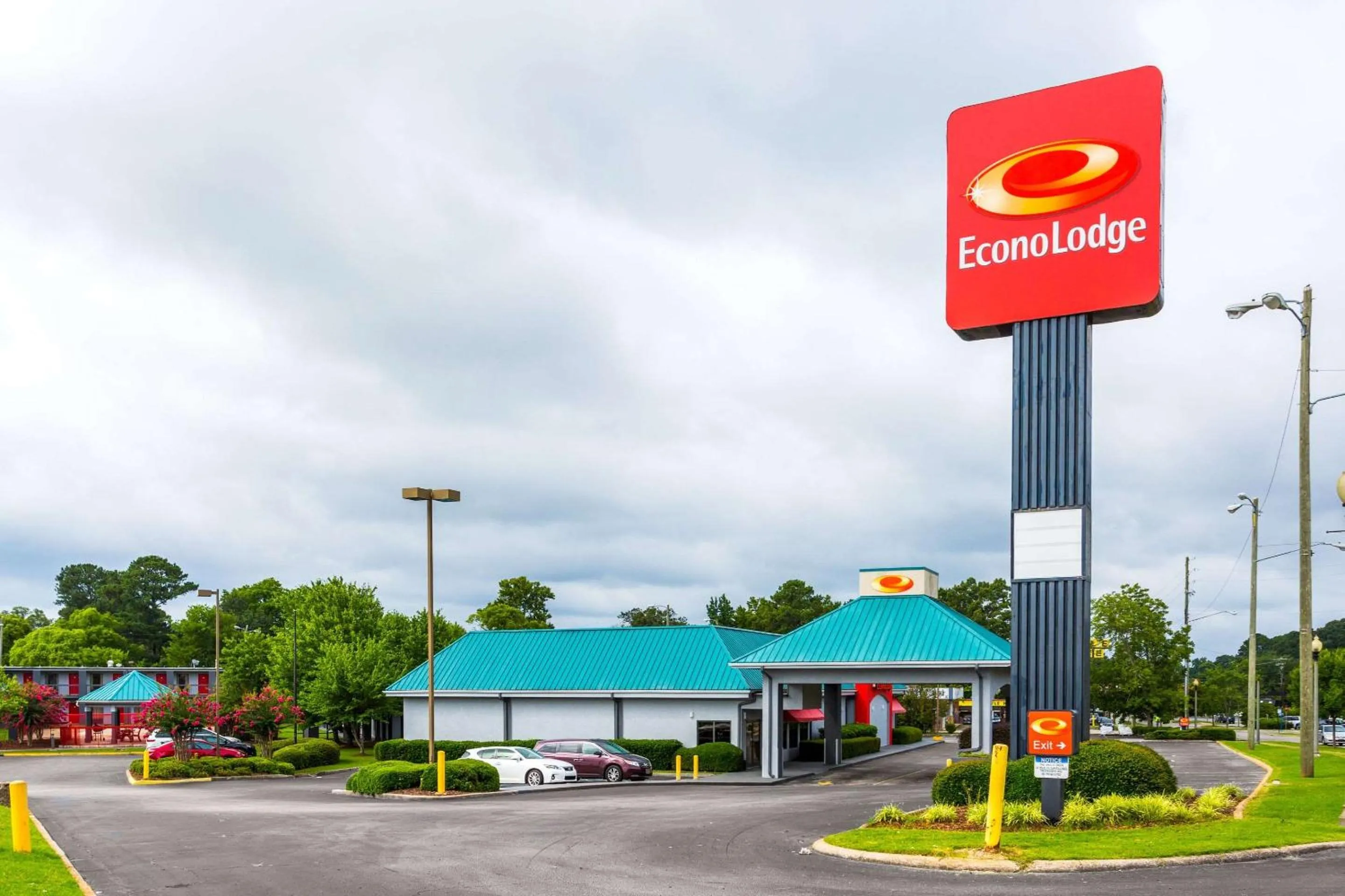 Property Building in Econo Lodge - Oxmoor