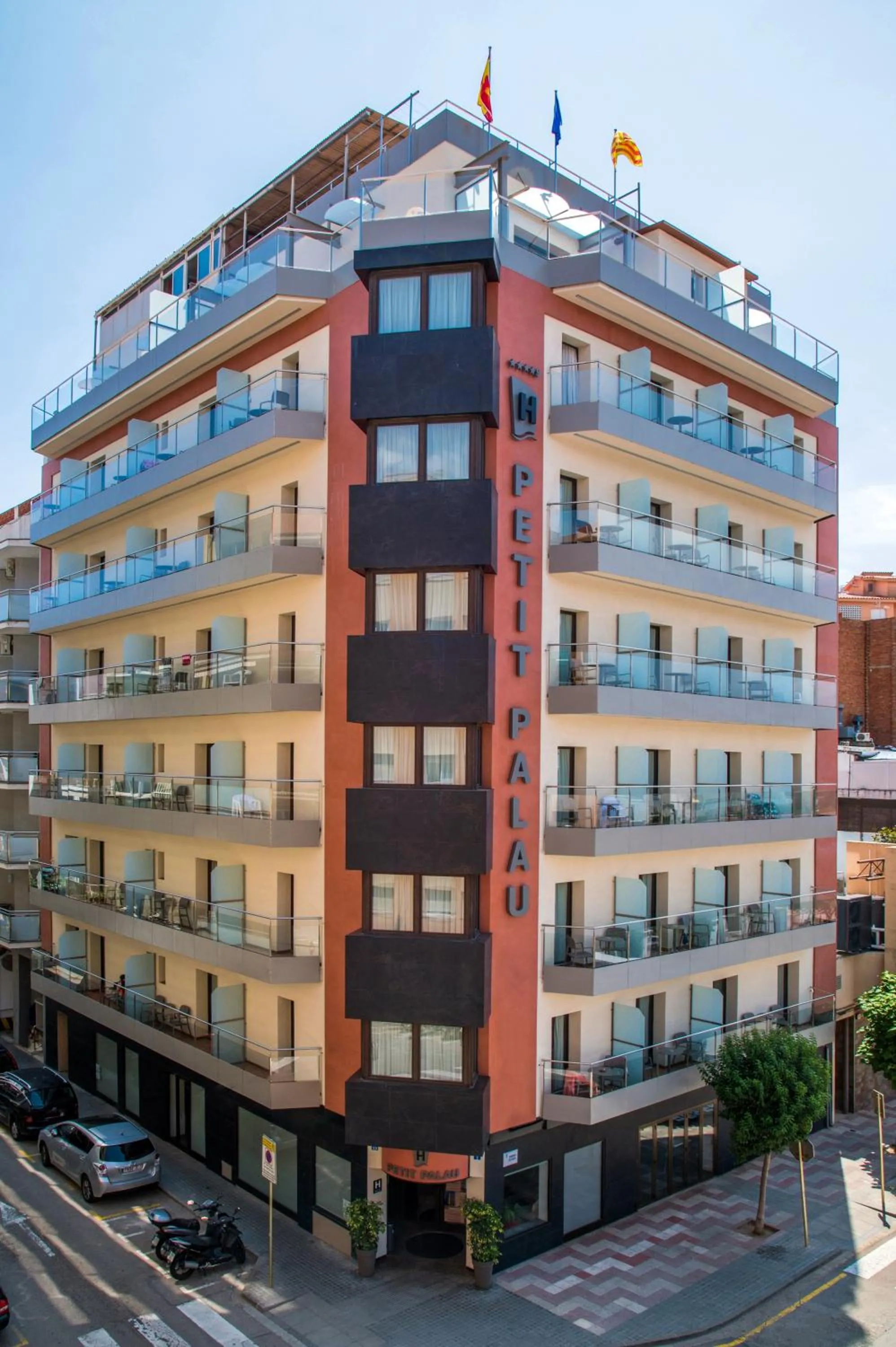 Property building in Petit Palau - Adults Only