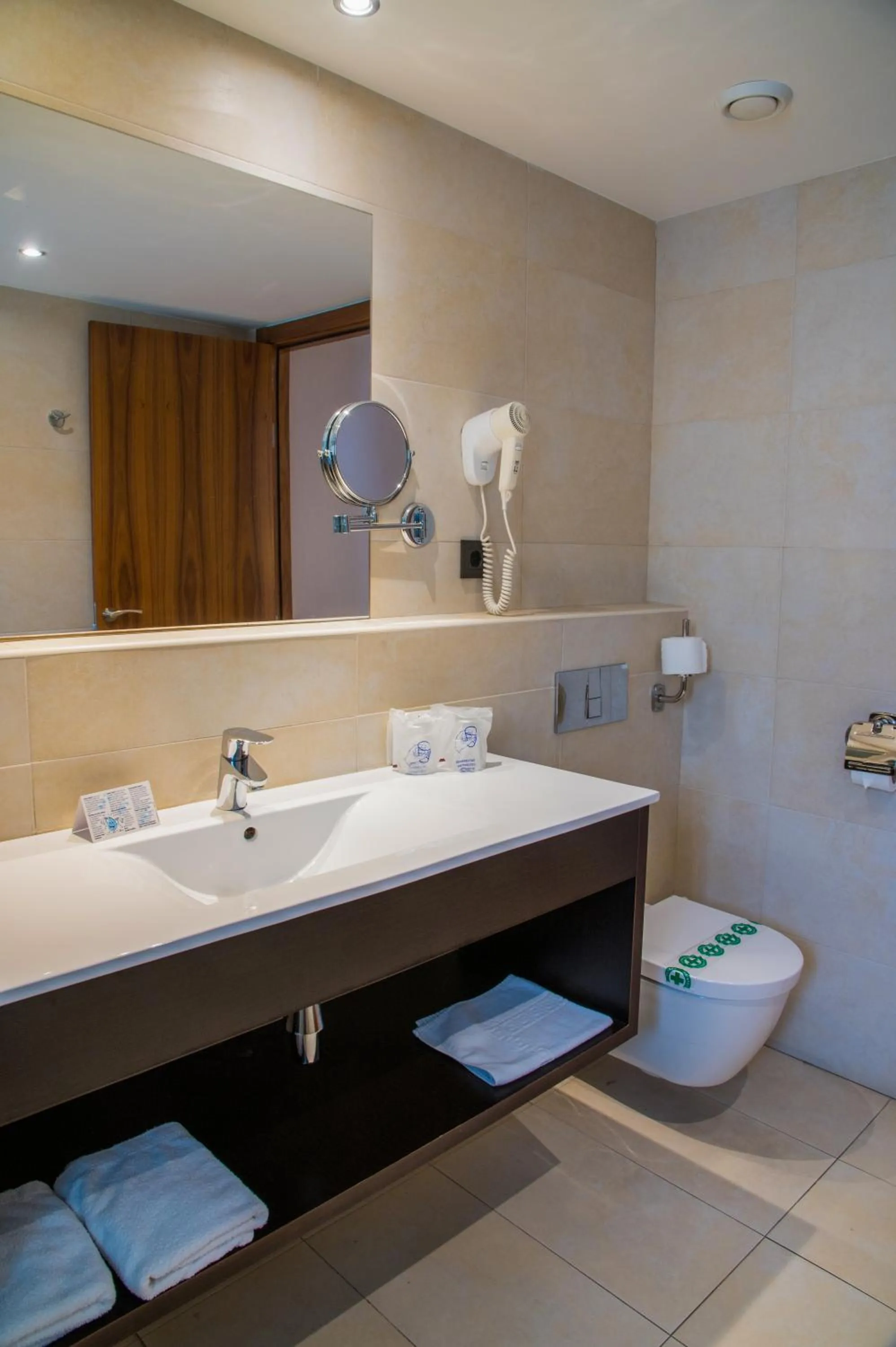 Bathroom in Petit Palau - Adults Only