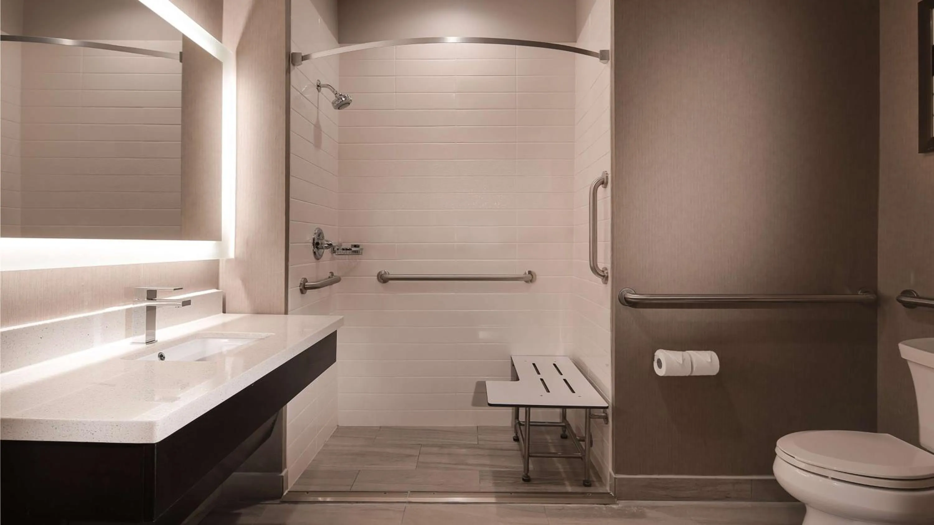 Bathroom in Best Western Plus Executive Residency Baytown