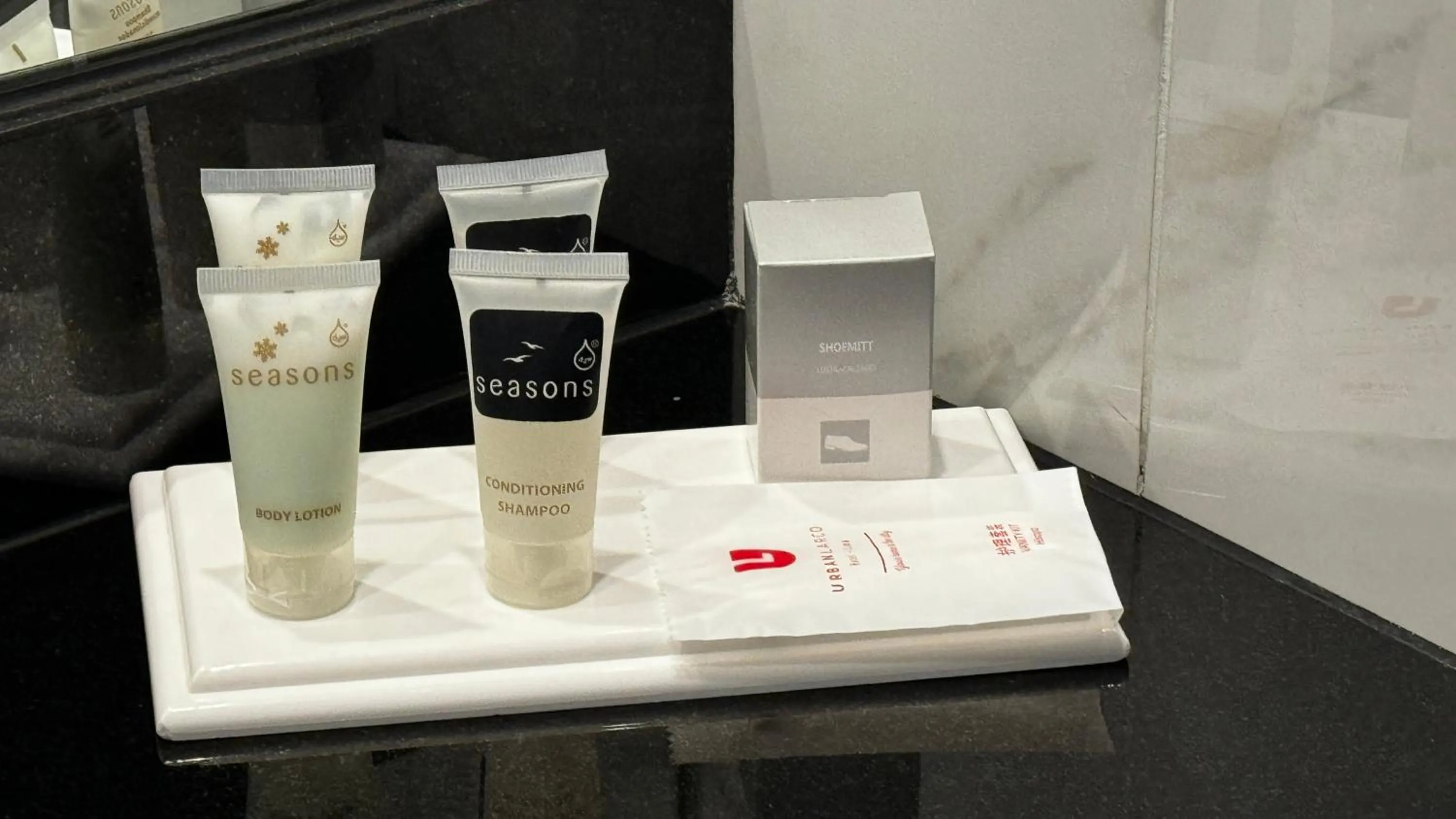 Toilet in Best Western Plus Urban Larco Hotel