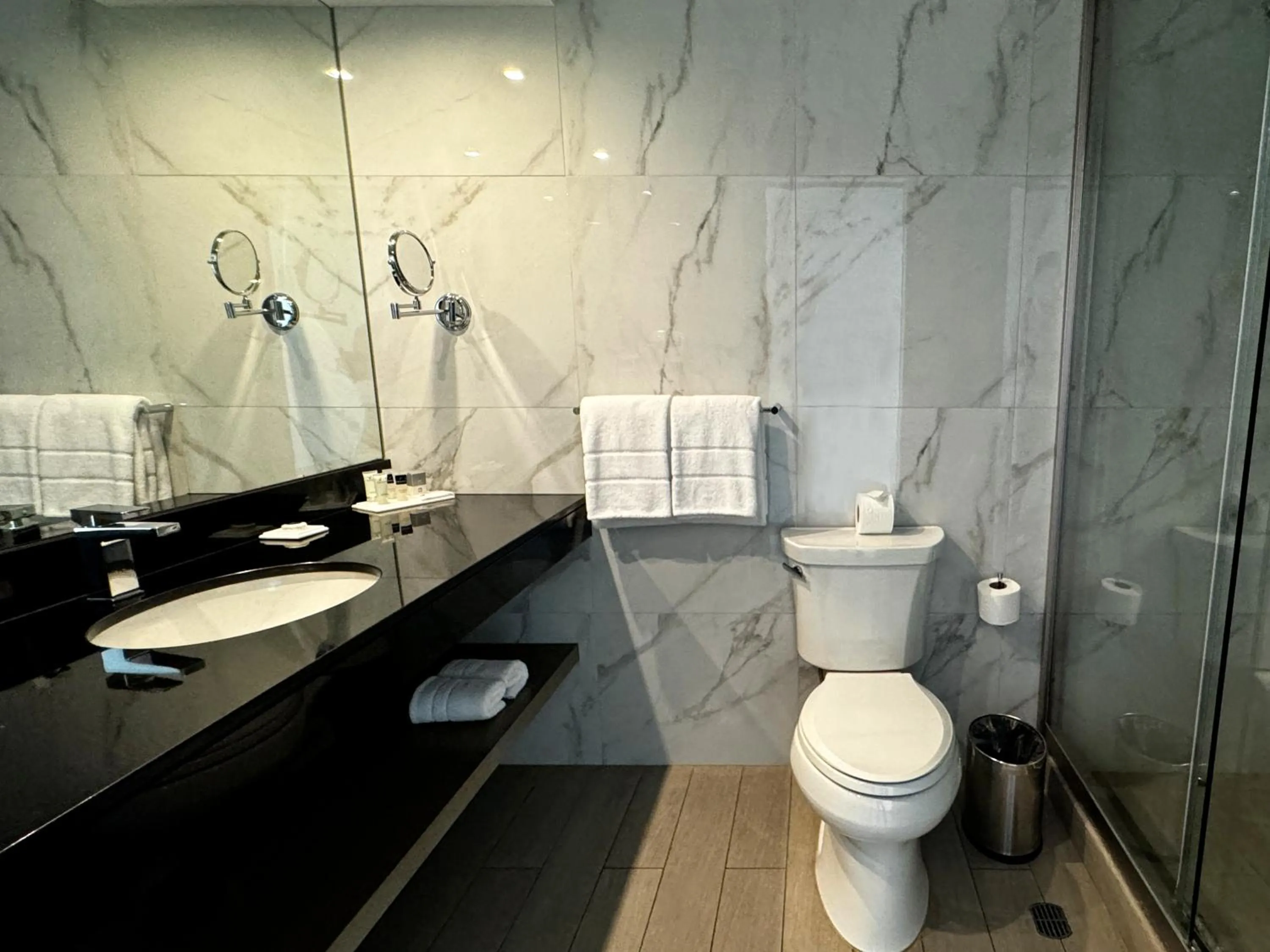 Shower in Best Western Plus Urban Larco Hotel