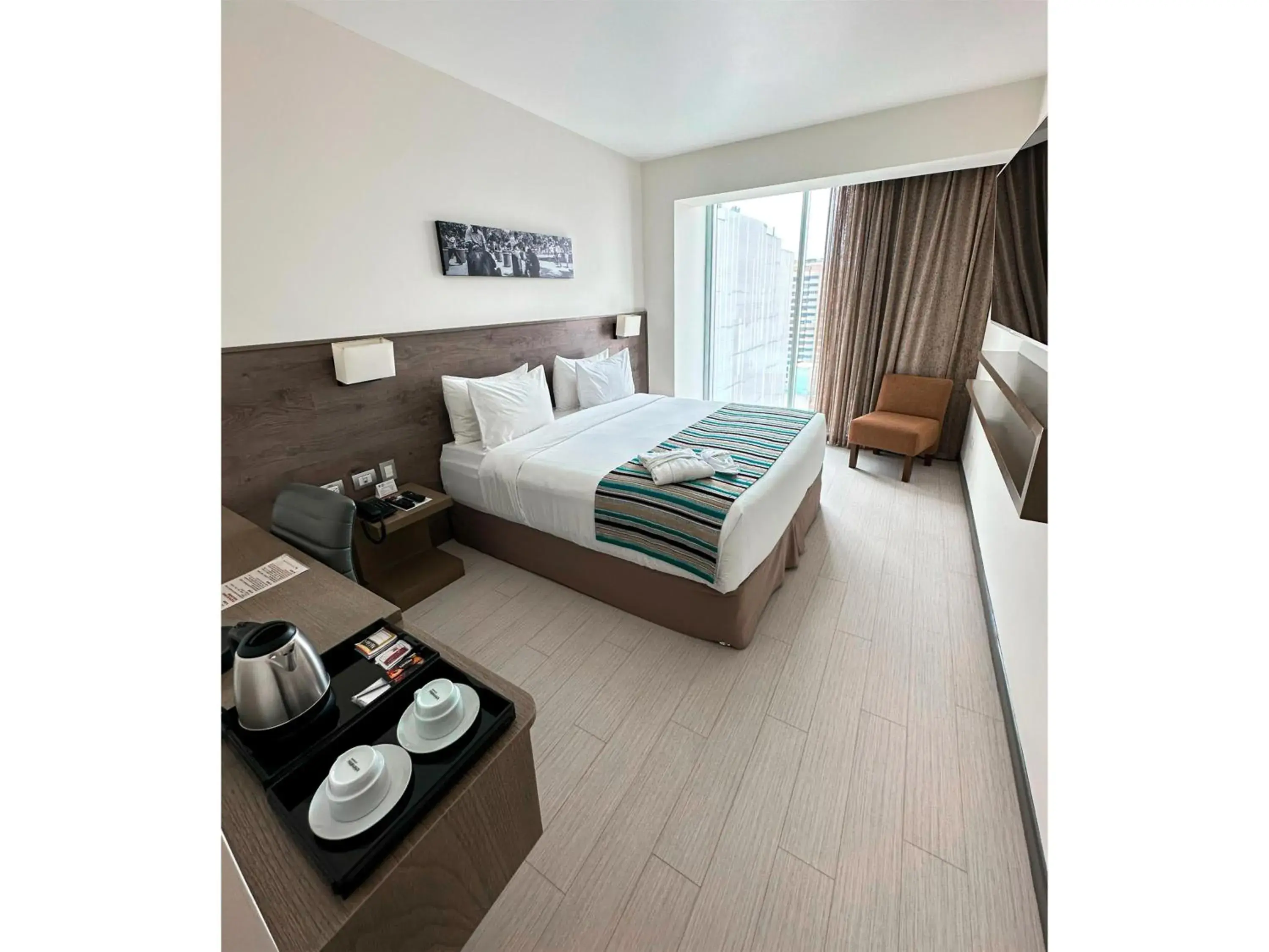 Junior King Suite with Partial Ocean View in Best Western Plus Urban Larco Hotel Junior King Suite with Partial Ocean View in Best Western Plus Urban Larco Hotel