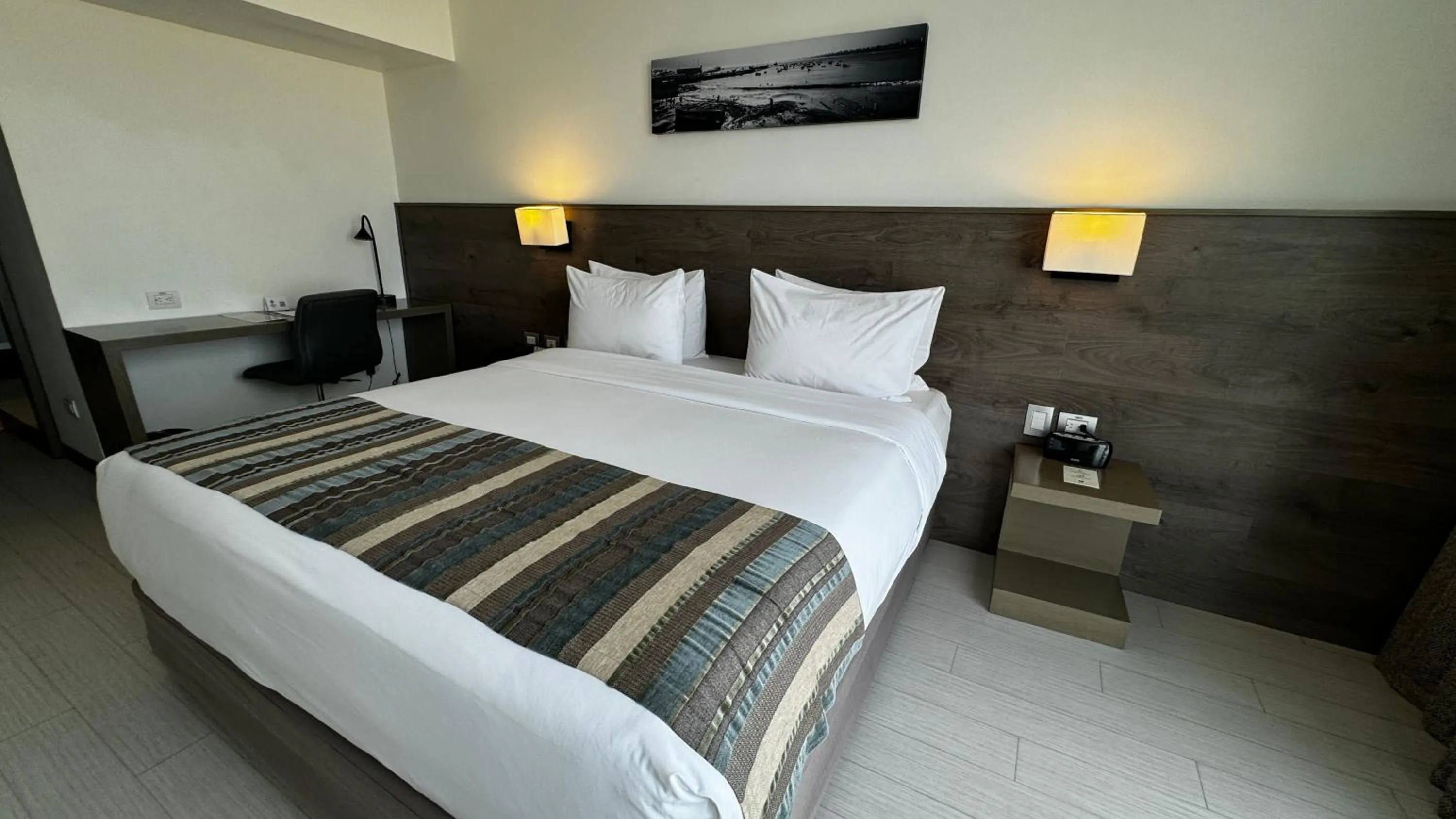 Bedroom, Bed in Best Western Plus Urban Larco Hotel