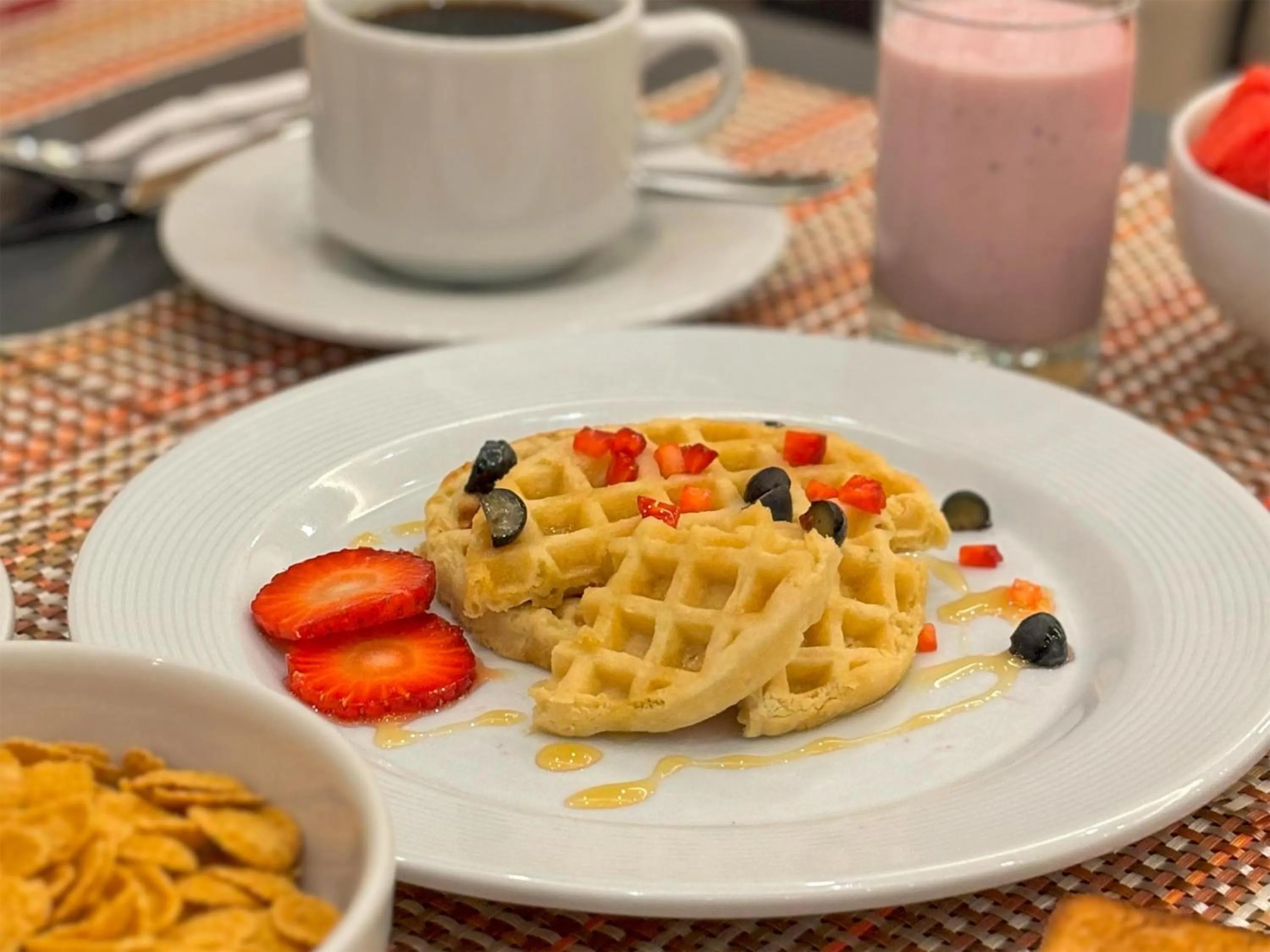 Food and drinks in Best Western Plus Urban Larco Hotel