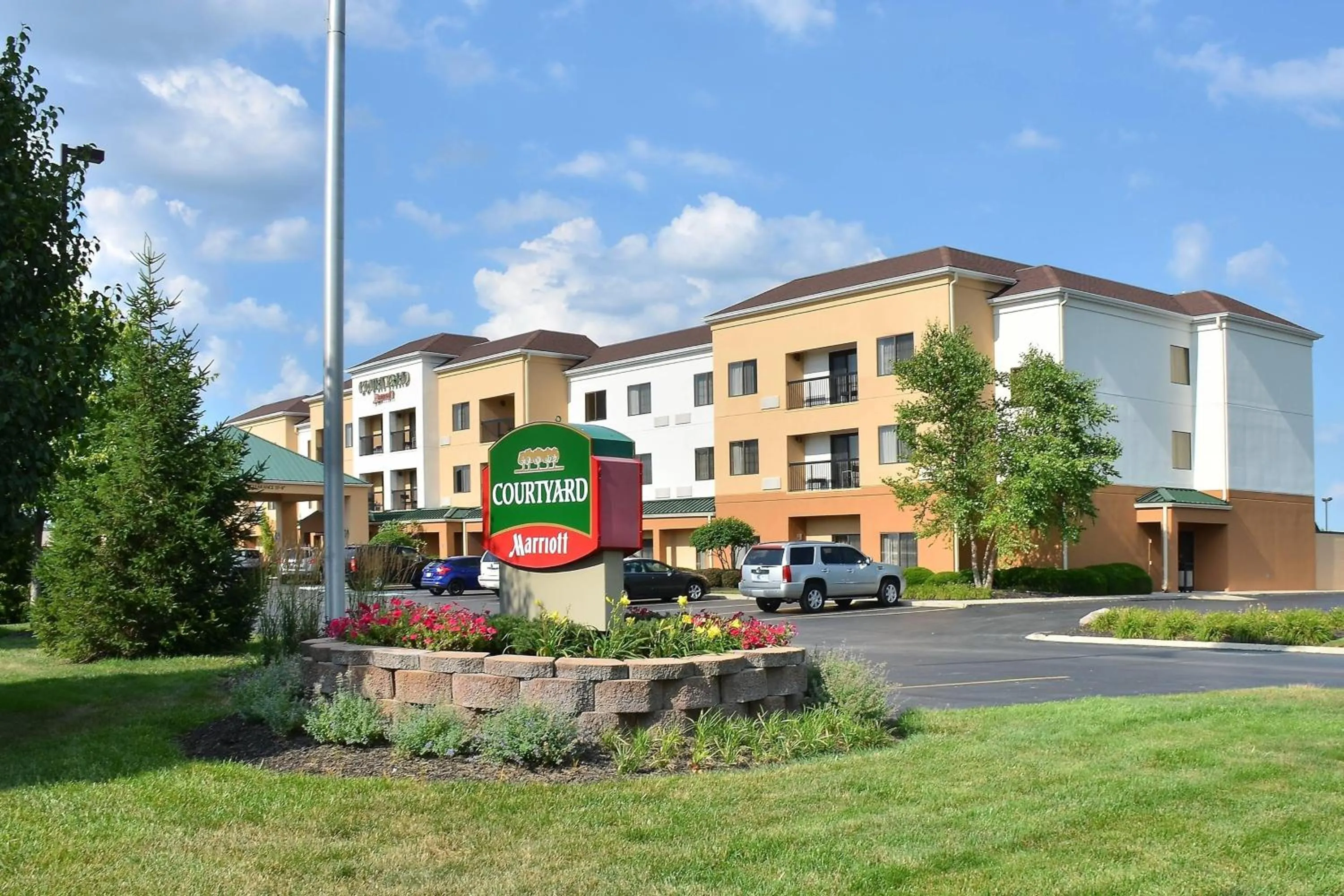 Property building in Courtyard by Marriott Indianapolis South