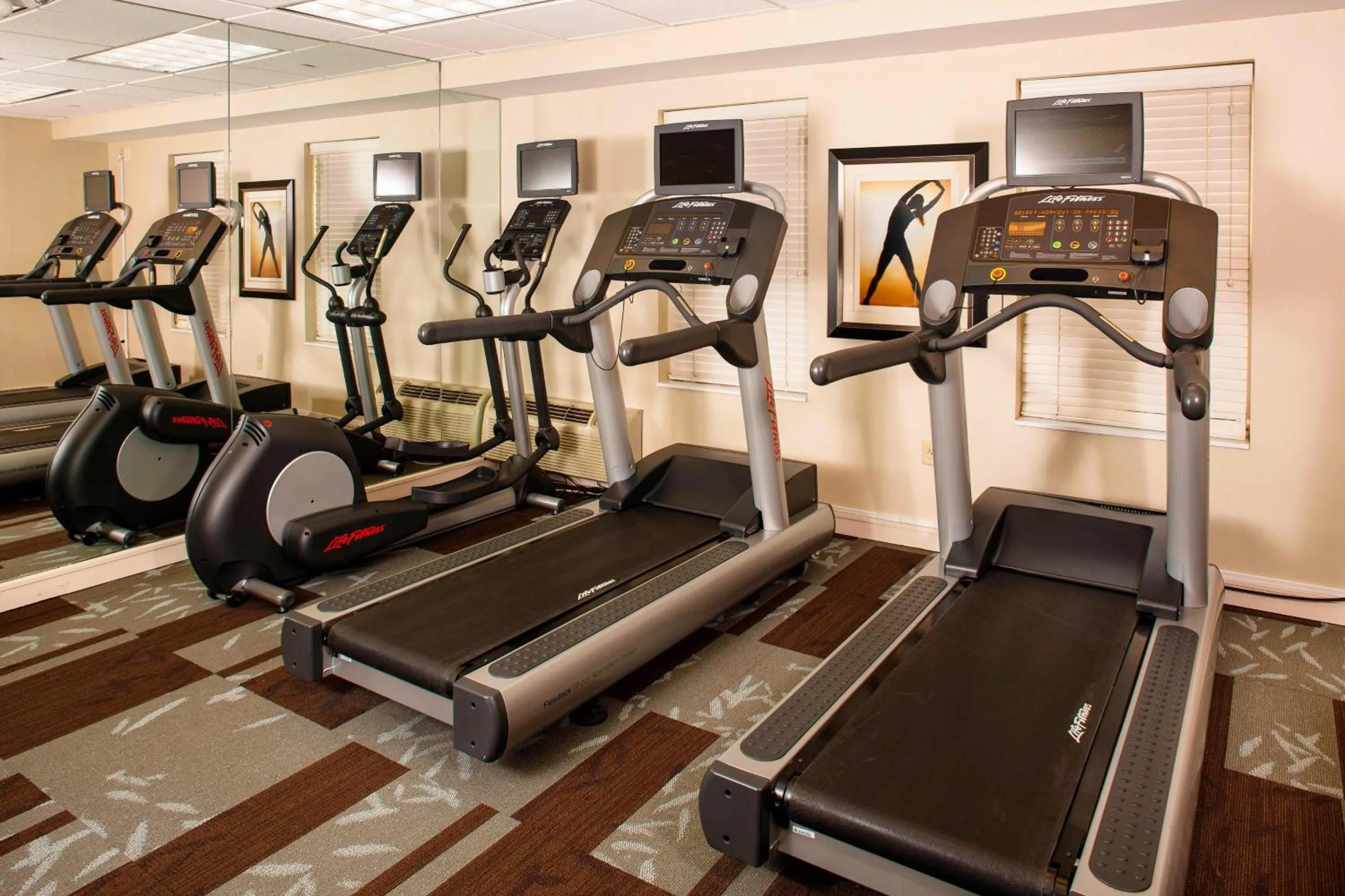 Fitness centre/facilities in Residence Inn Long Island Holtsville