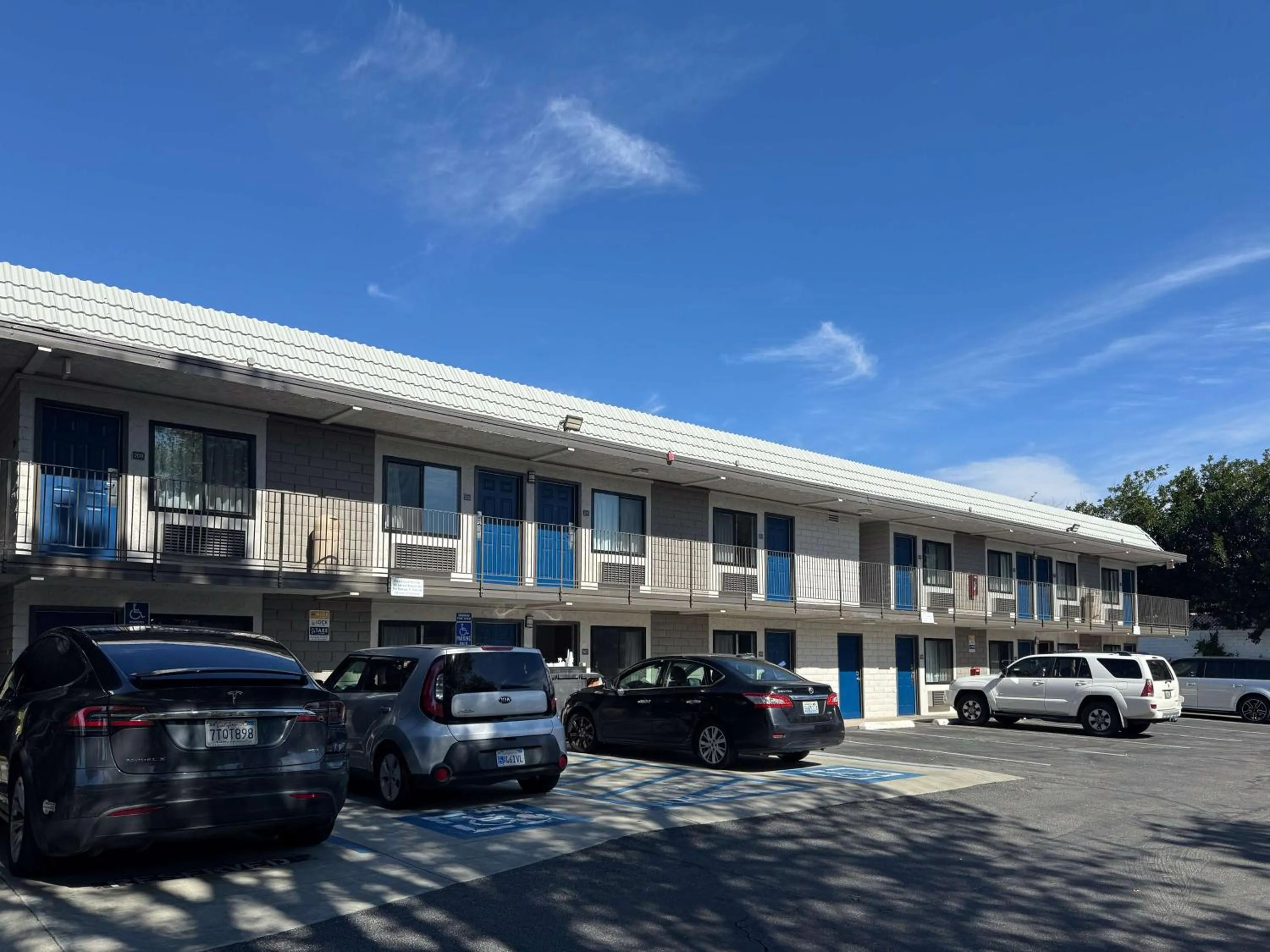 Property building in Motel 6-Simi Valley, CA