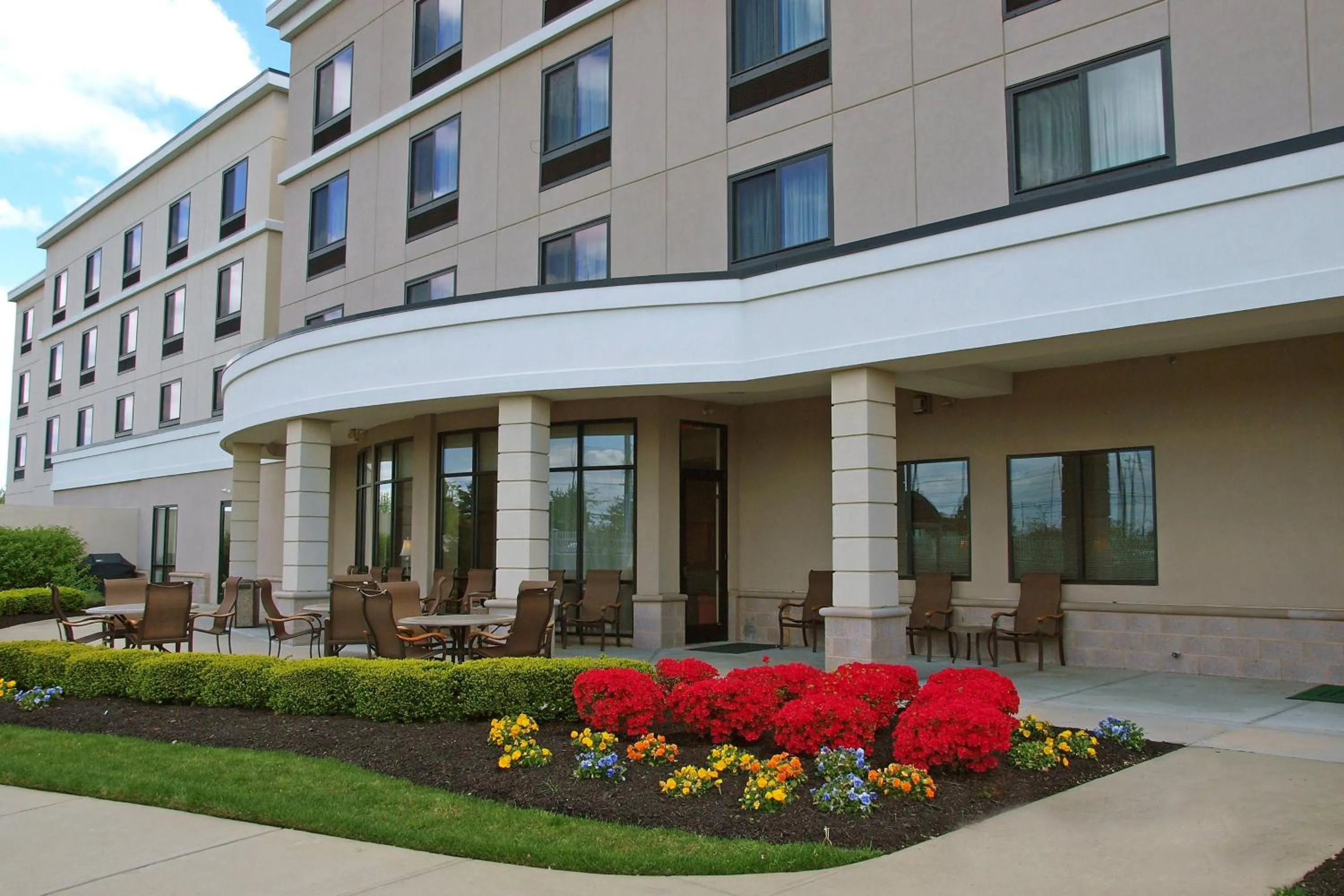 View (from property/room) in Courtyard Republic Airport Long Island/Farmingdale