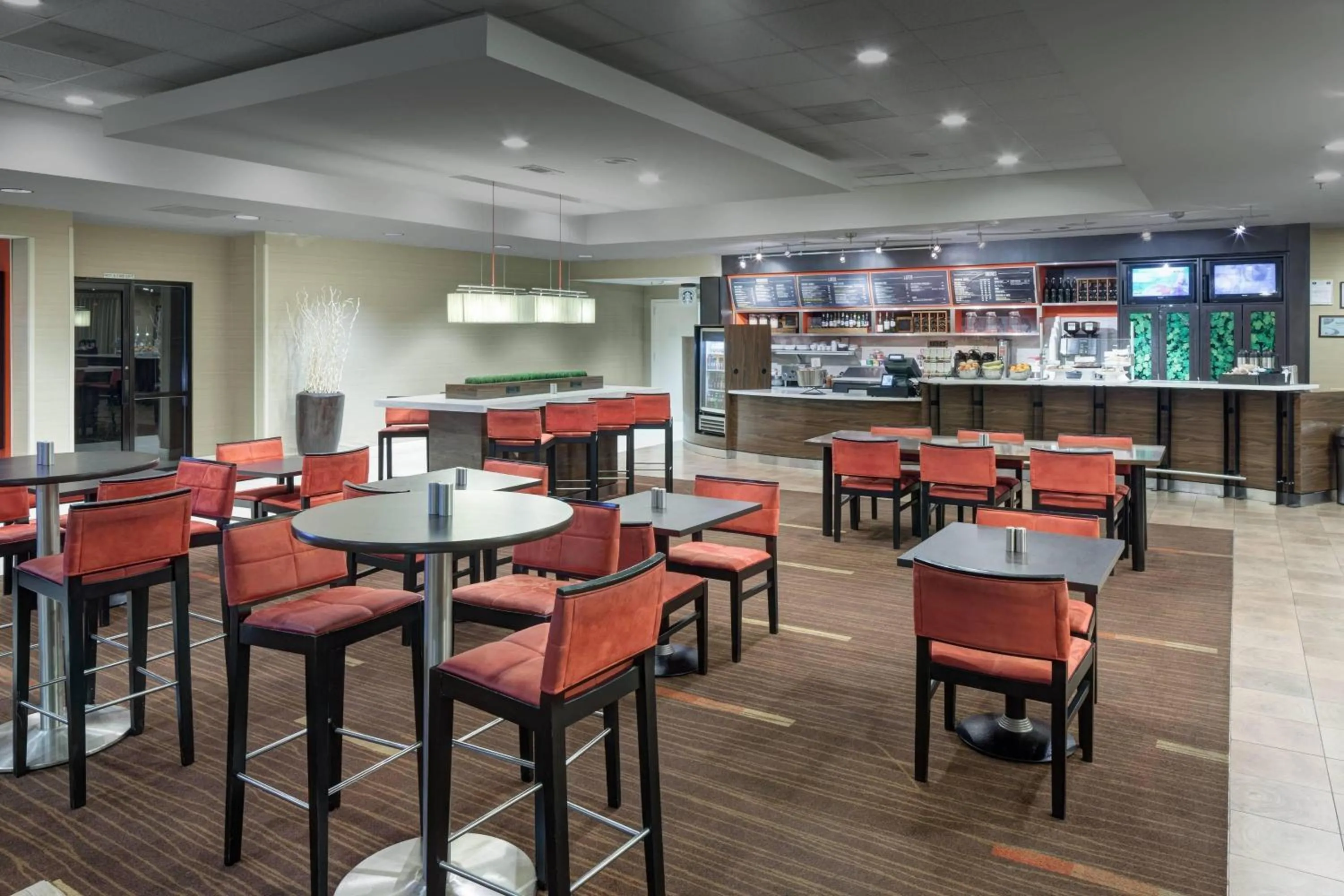 Restaurant/places to eat in Courtyard by Marriott Jackson Ridgeland