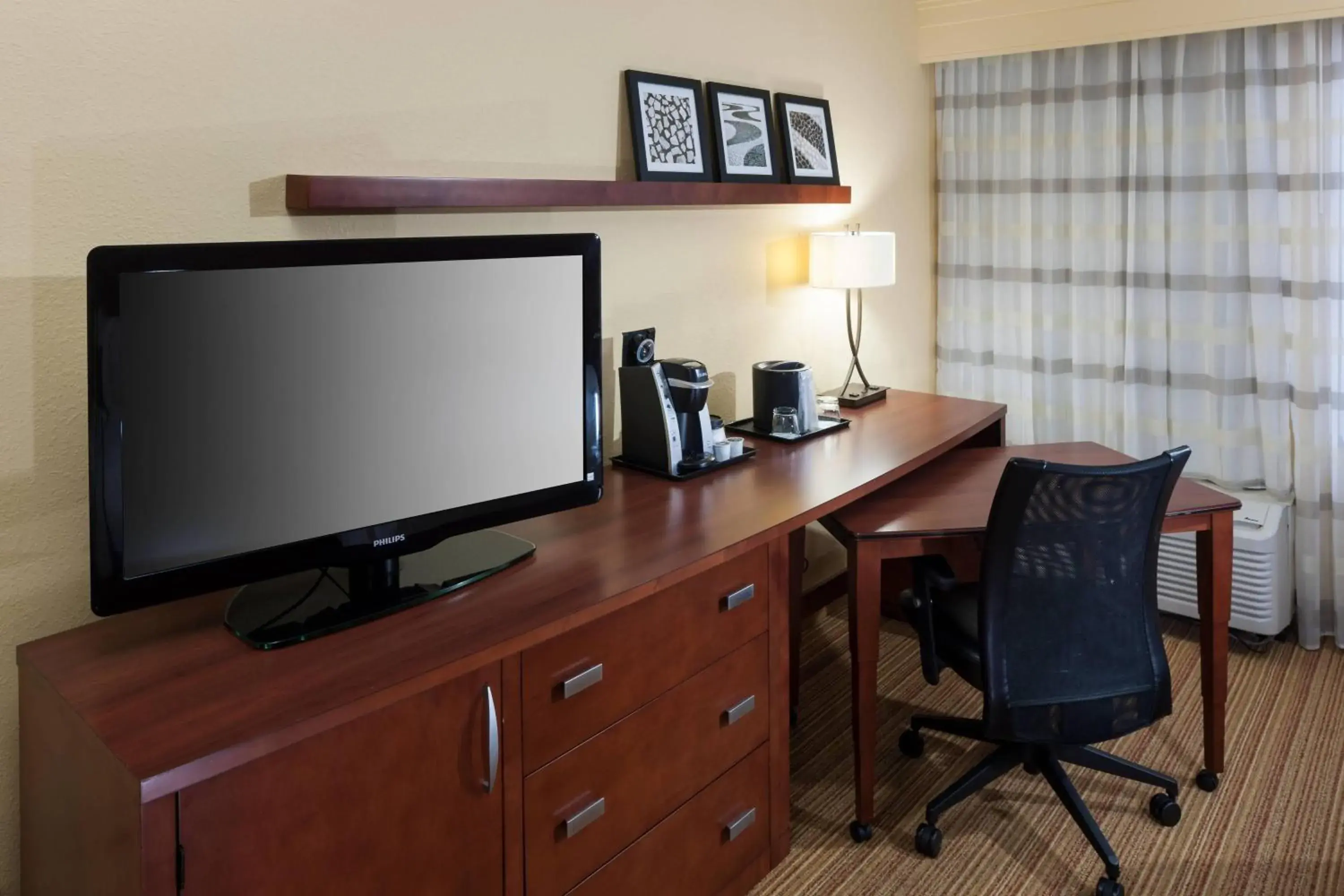 Double Room with Two Double Beds - Hearing Accessible in Courtyard by Marriott Jackson Ridgeland Double Room with Two Double Beds - Hearing Accessible in Courtyard by Marriott Jackson Ridgeland