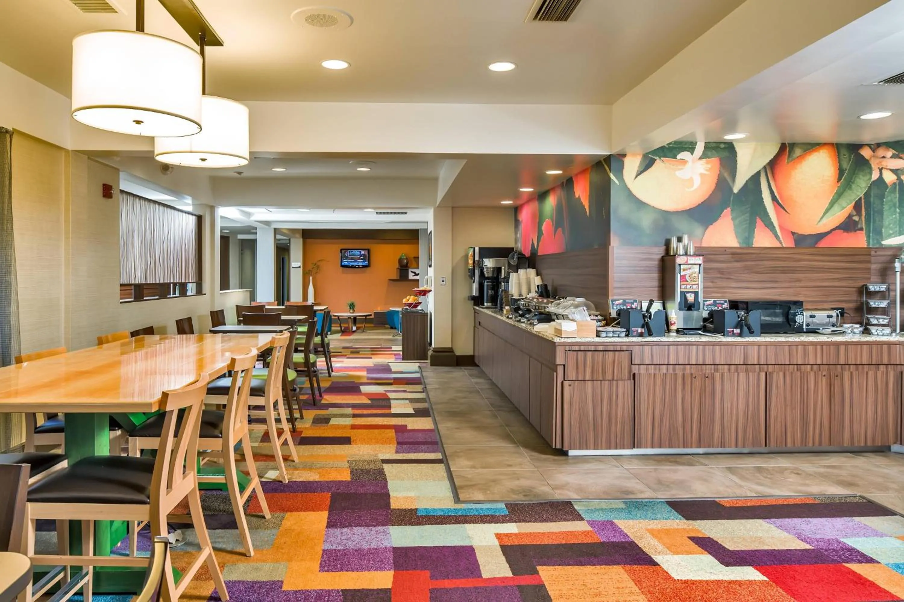 Breakfast in Fairfield Inn & Suites Jacksonville Airport