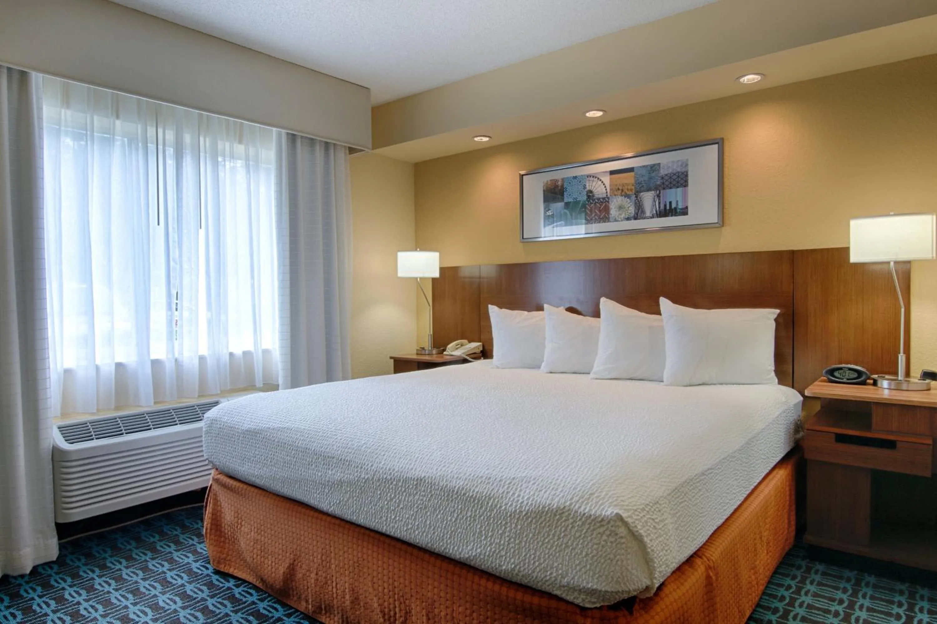 Photo of the whole room, Bed in Fairfield Inn & Suites Jacksonville Airport