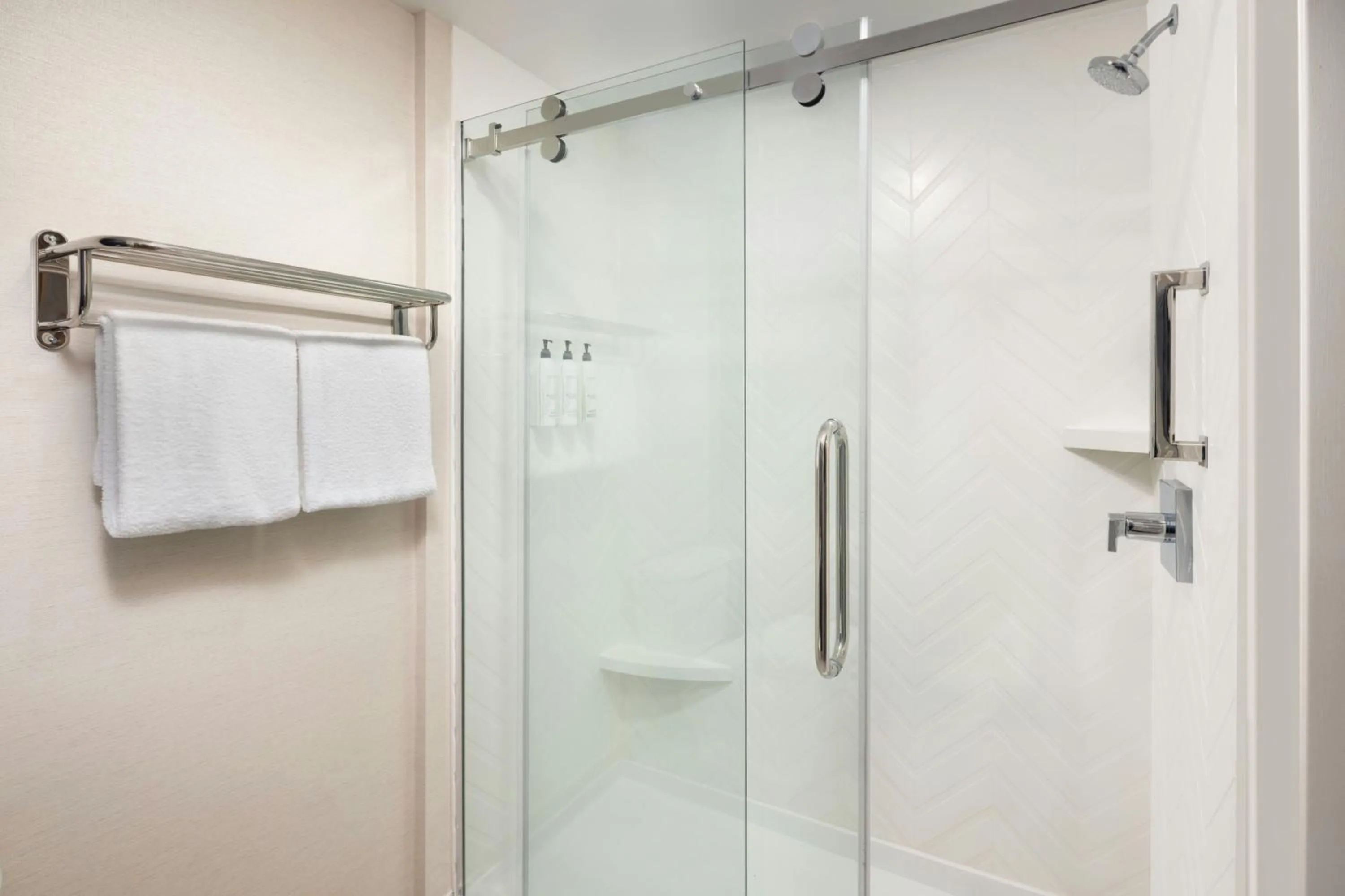 Bathroom in Fairfield Inn & Suites Jacksonville Airport