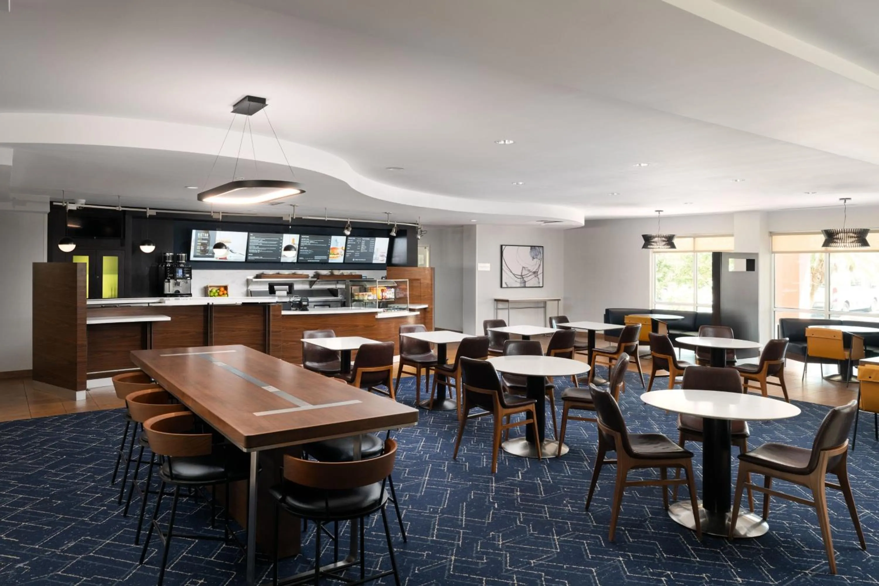 Restaurant/places to eat in Courtyard Jacksonville Orange Park