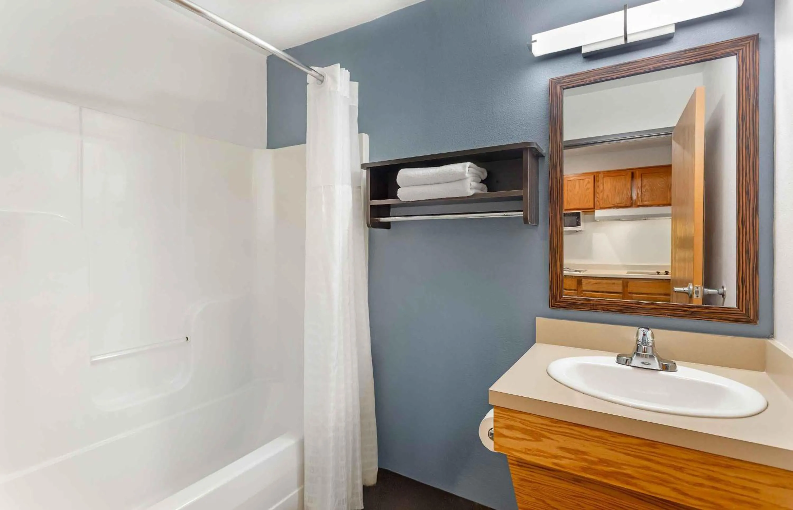Bathroom in Extended Stay America Select Suites - Fort Myers