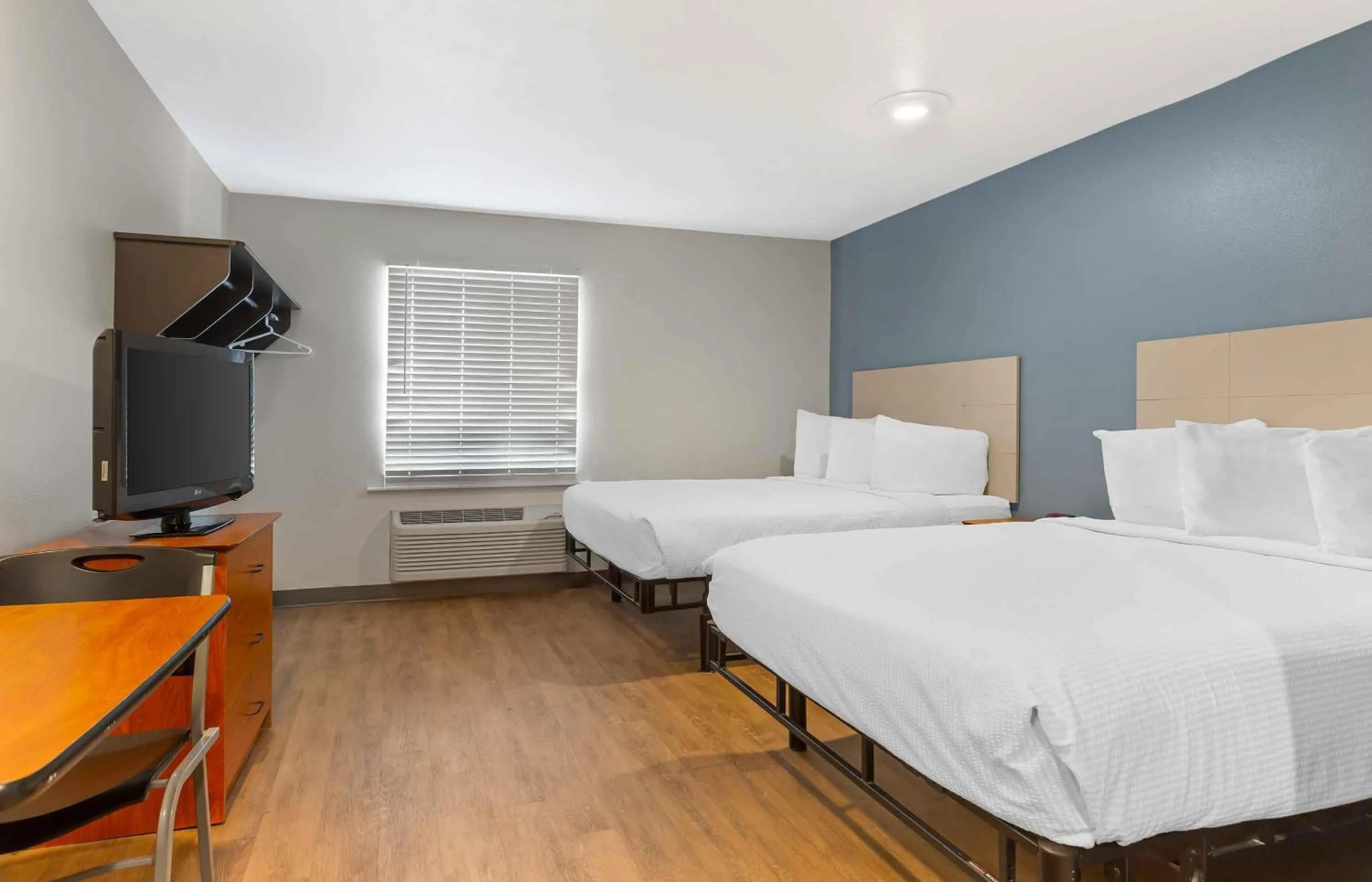 Bedroom, Bed in Extended Stay America Select Suites - Fort Myers