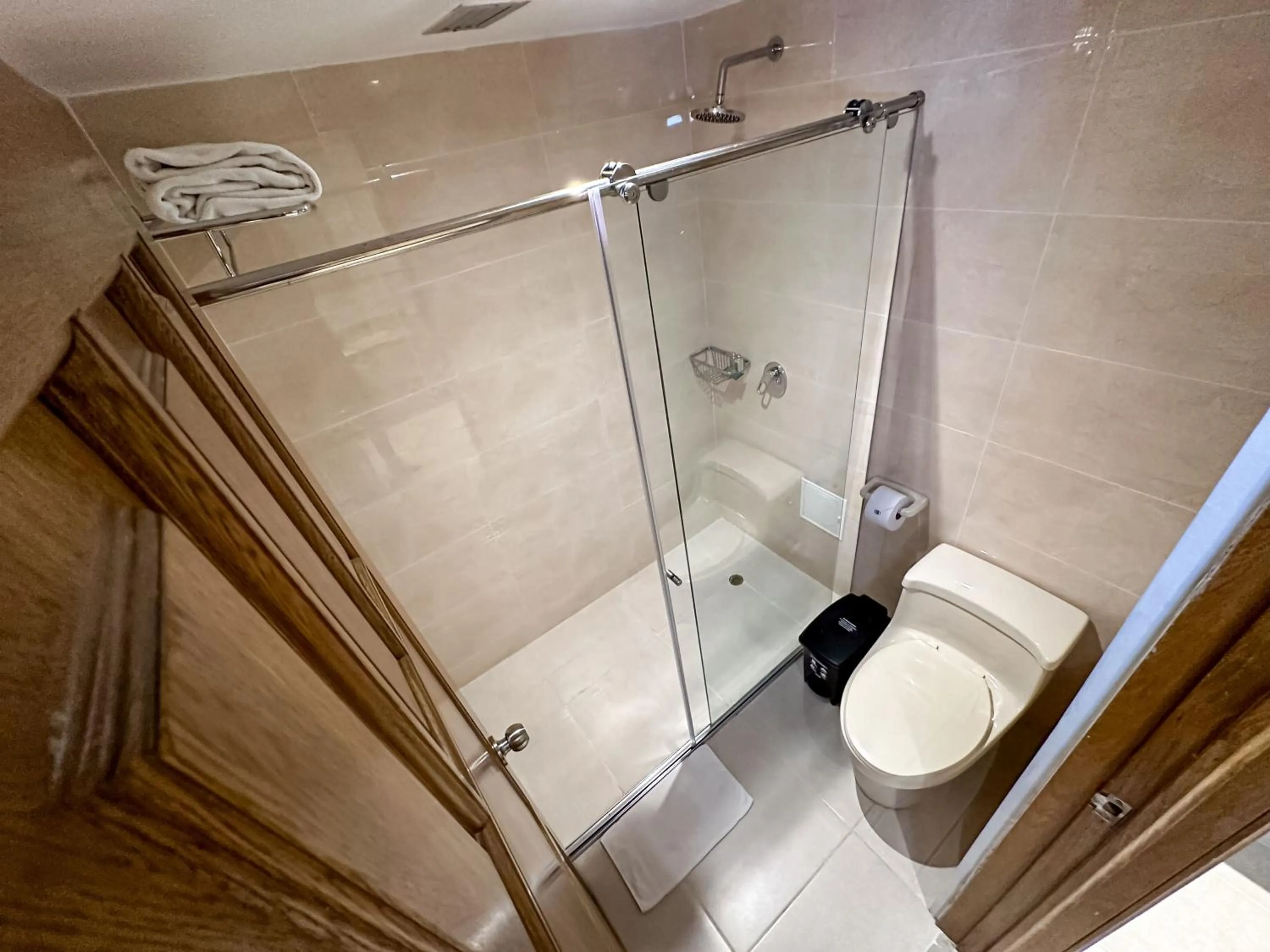 Shower in Hotel El Prado