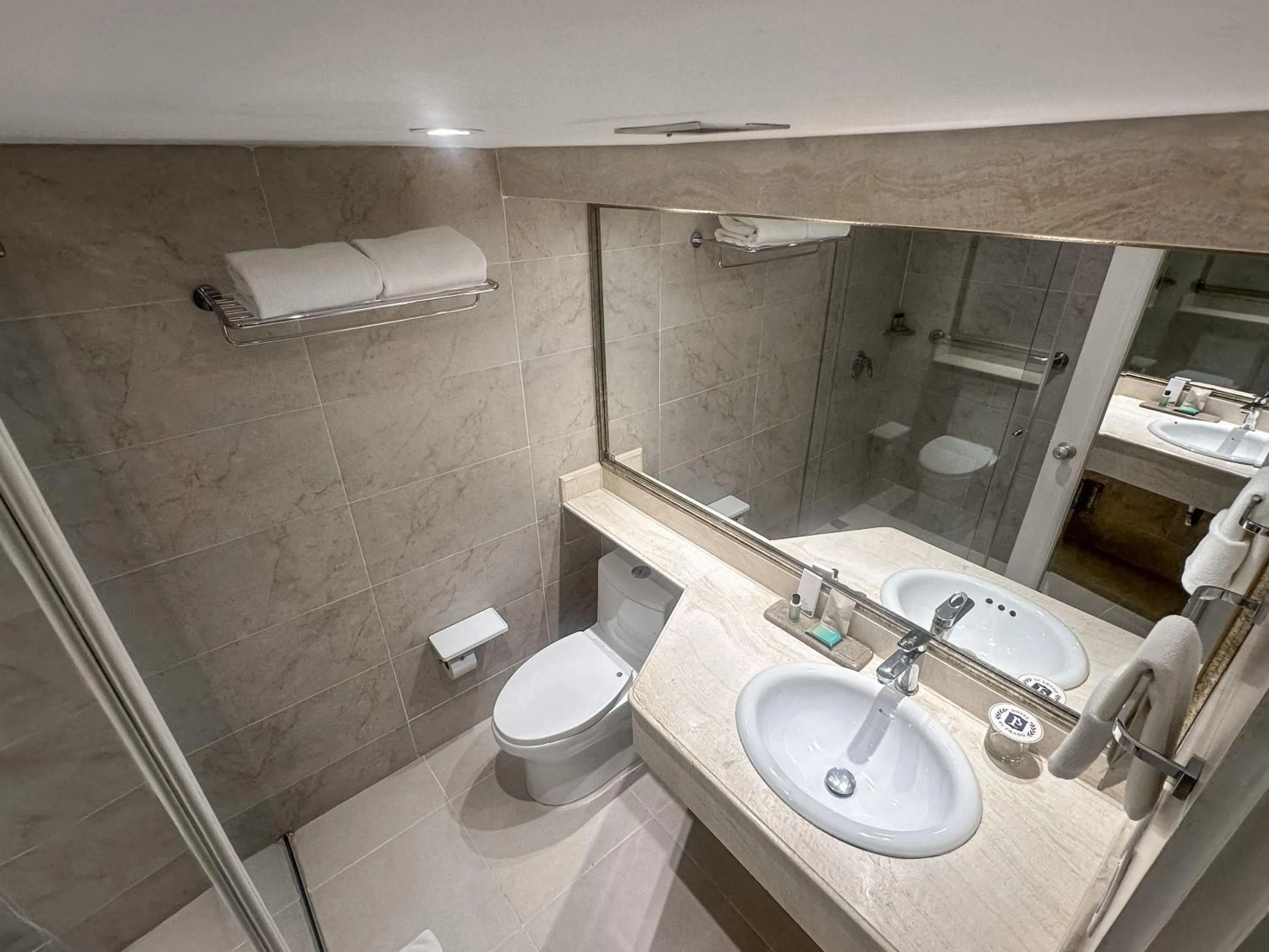 Bathroom in Hotel El Prado
