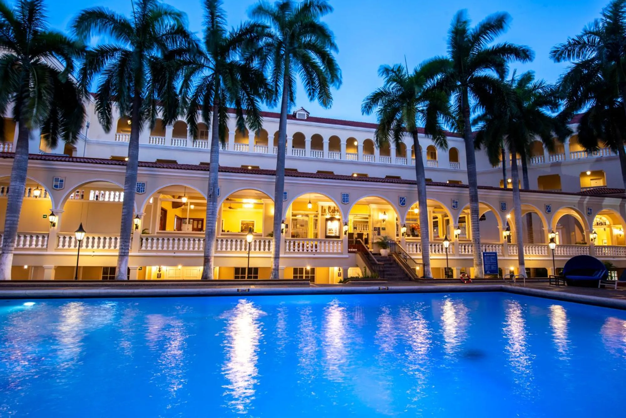 Pool view in Hotel El Prado