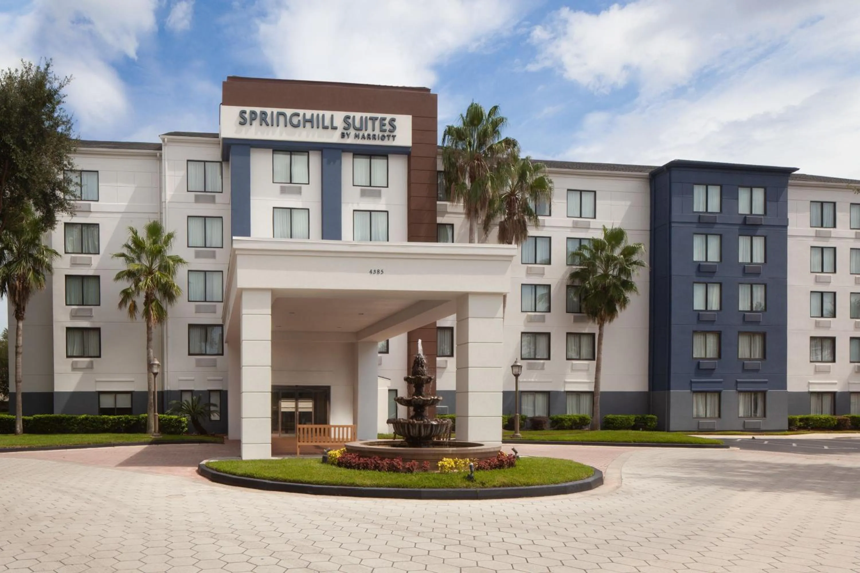 Property building in Springhill Suites Jacksonville