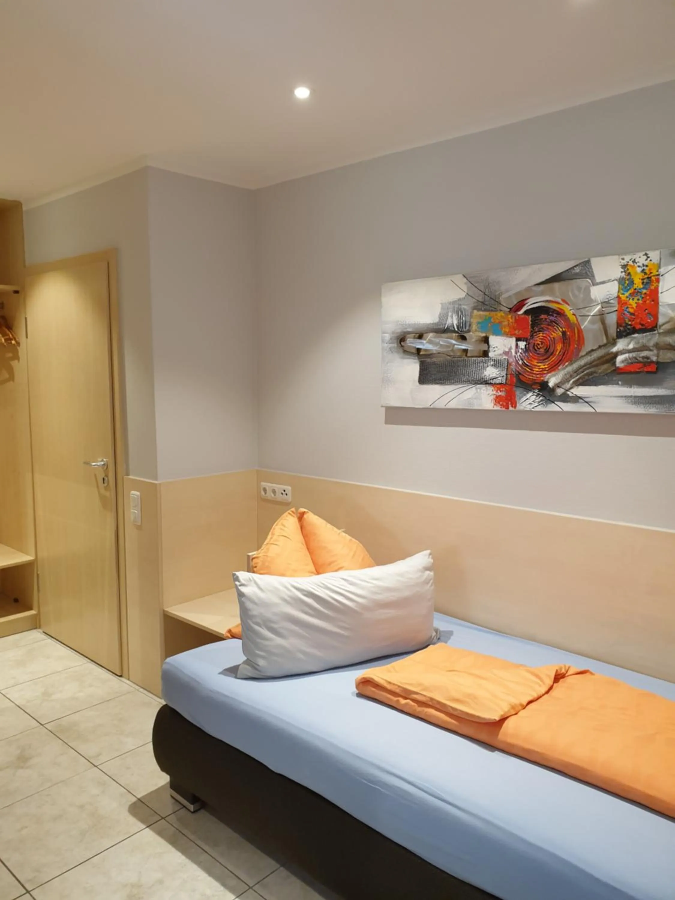 Bed in Hausner`s Hotel- Studio Apartments