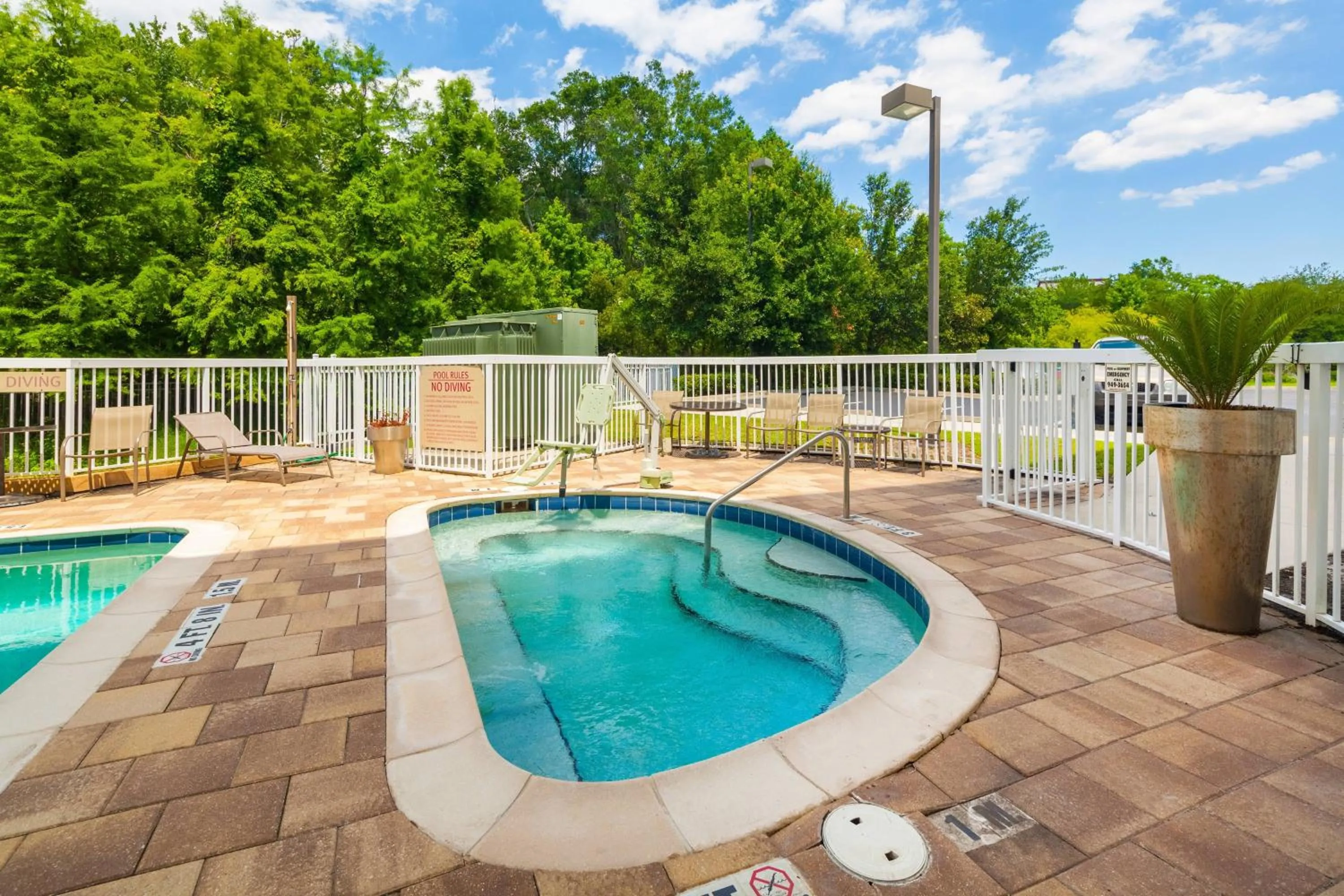 Hot Tub in TownePlace Suites Jacksonville Butler Boulevard