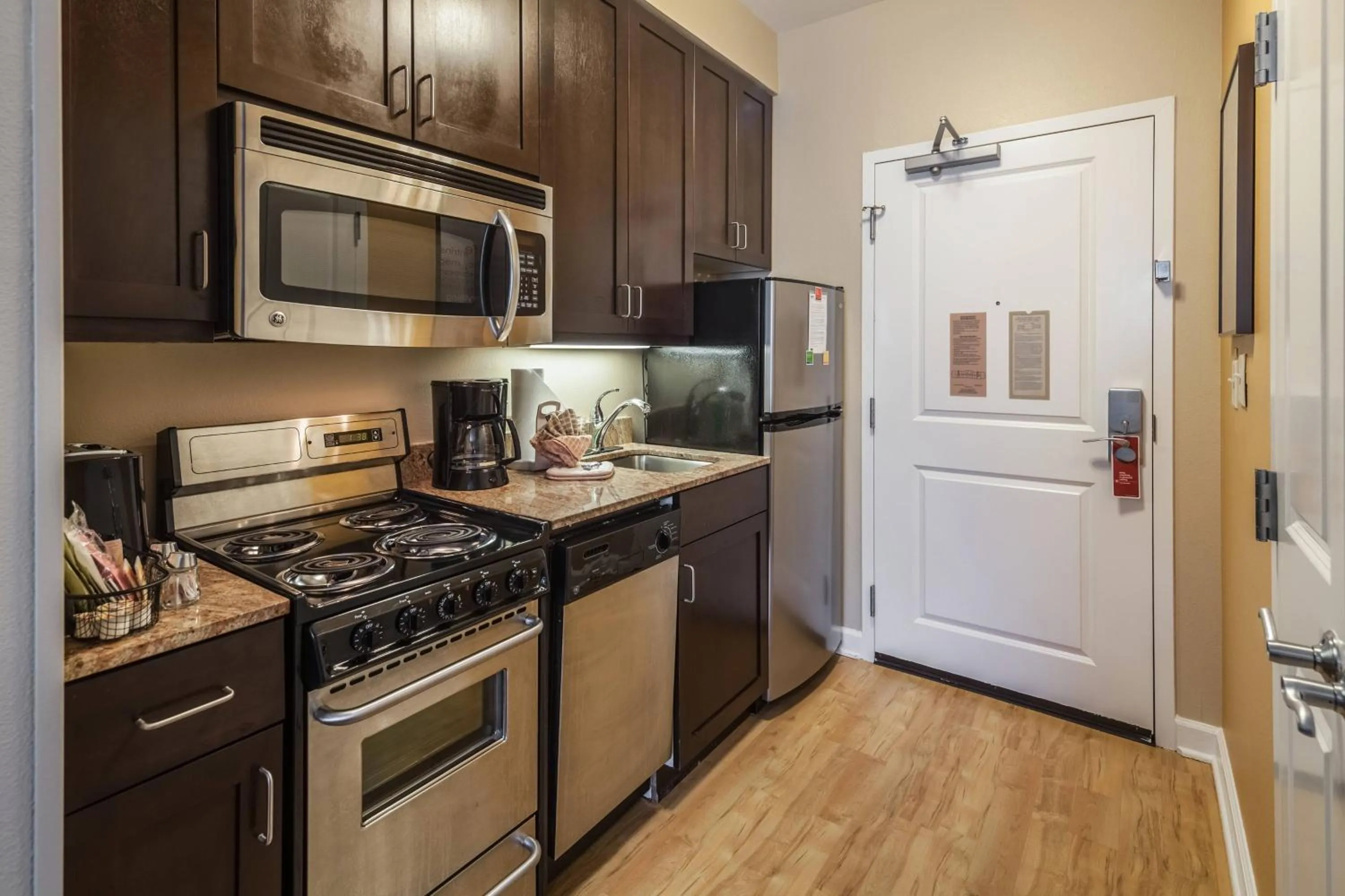 Kitchen or kitchenette in TownePlace Suites Jacksonville Butler Boulevard