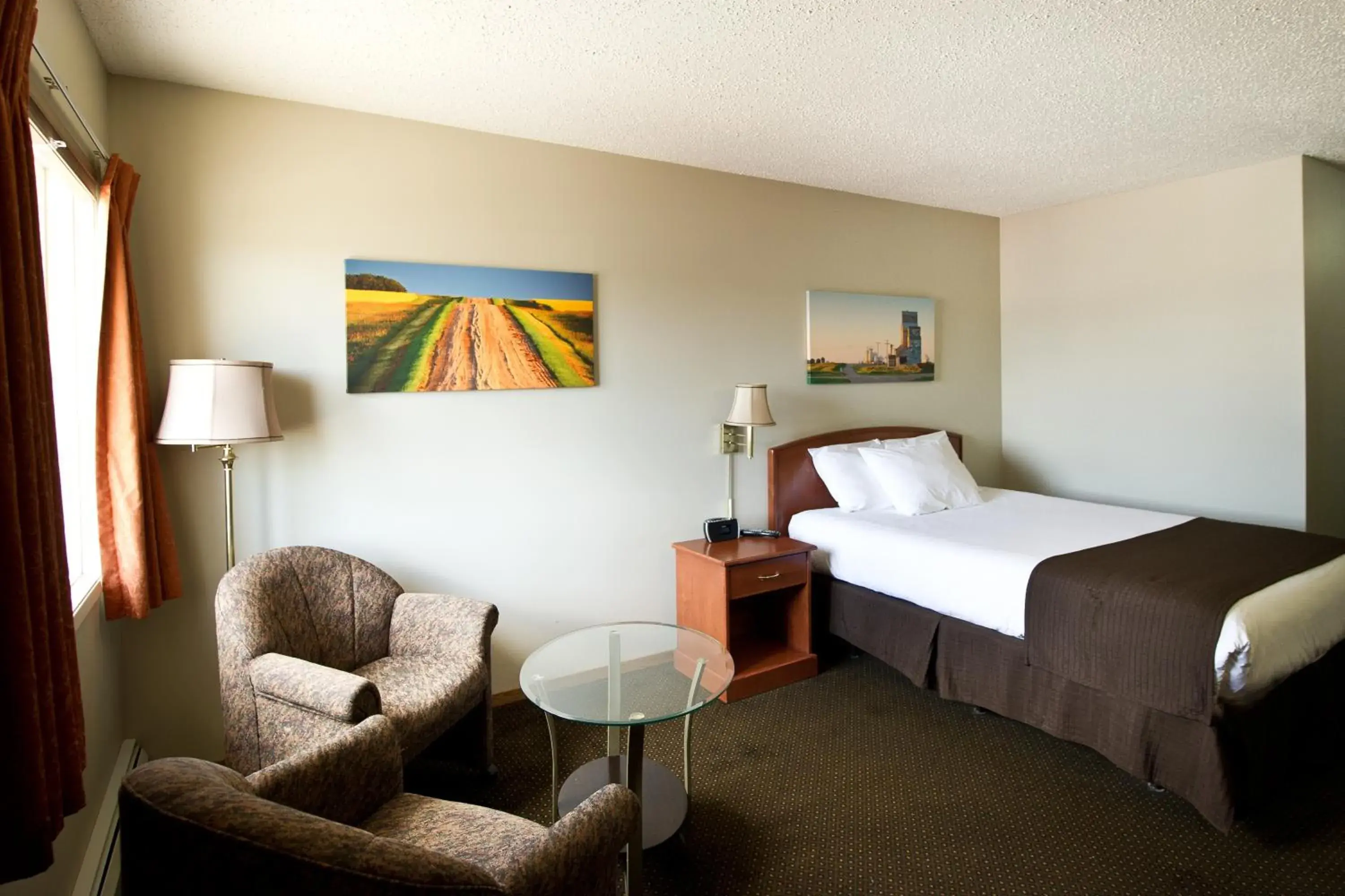 Queen Suite - single occupancy in Riviera Motor Inn Queen Suite - single occupancy in Riviera Motor Inn