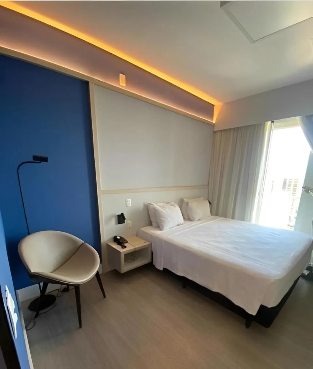 Bedroom, Bed in Comfort Ibirapuera