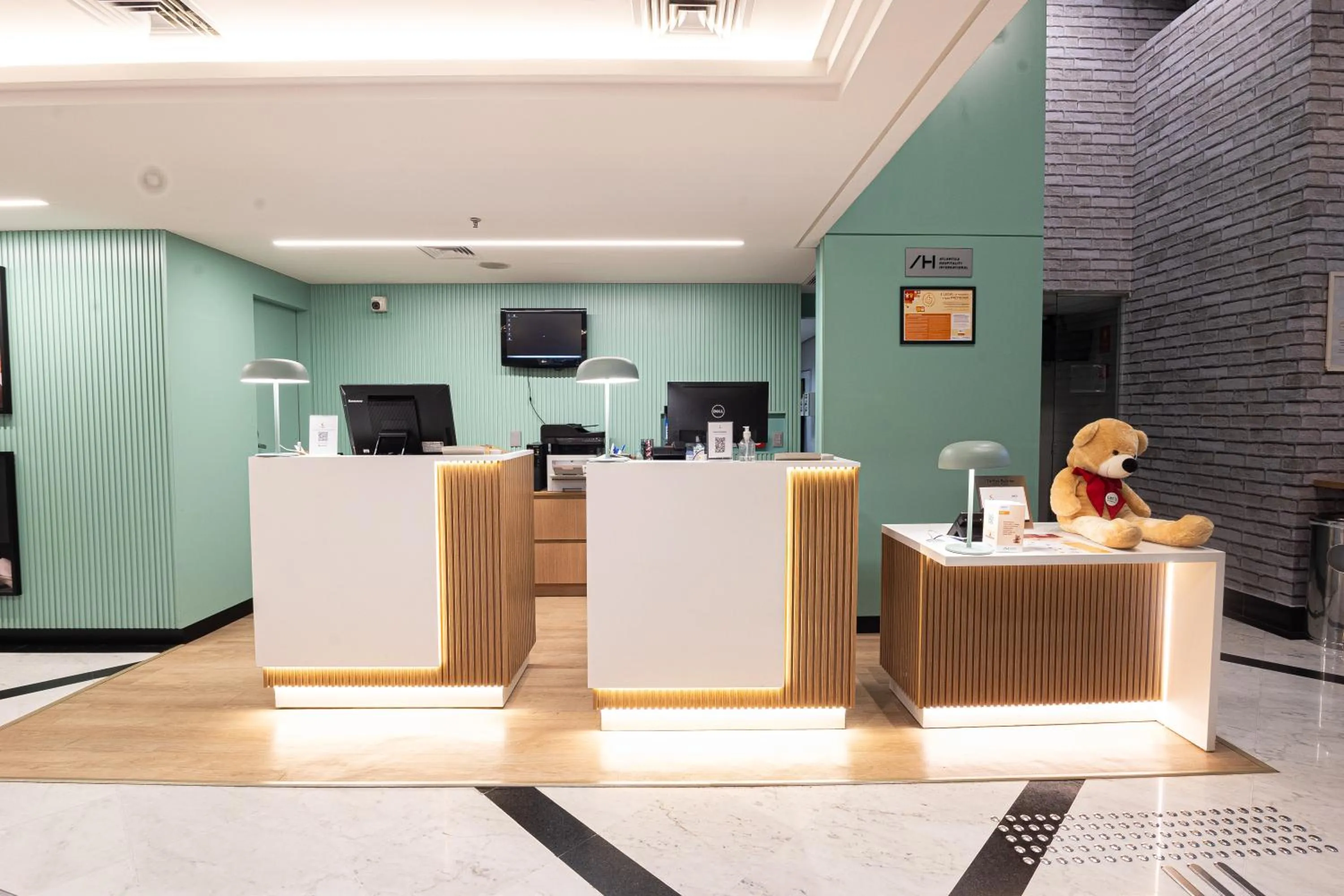 Lobby or reception in Comfort Ibirapuera