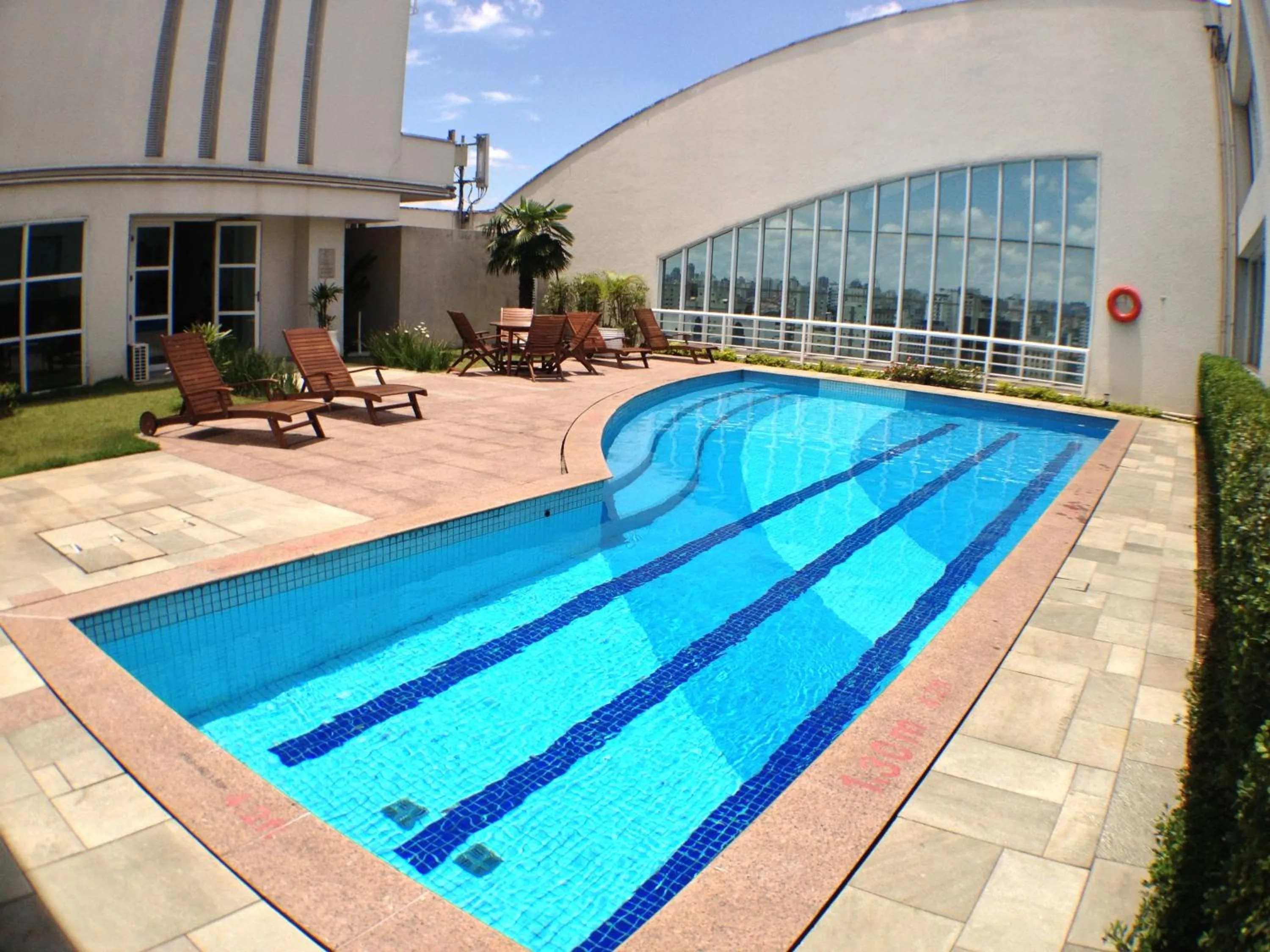 Swimming pool in Comfort Ibirapuera