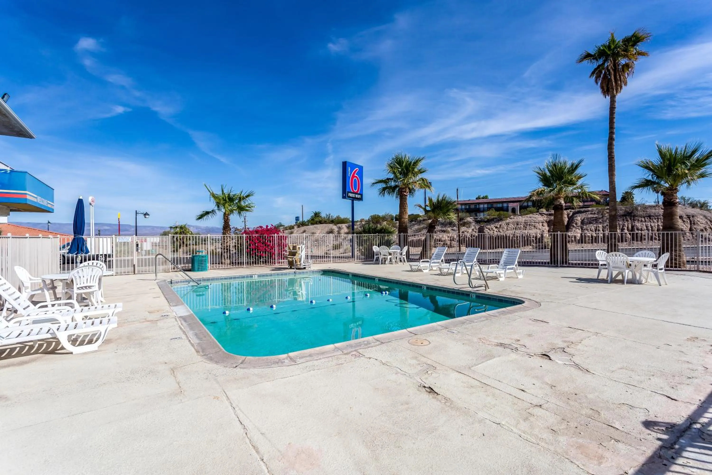 Swimming pool in Motel 6-Needles, CA