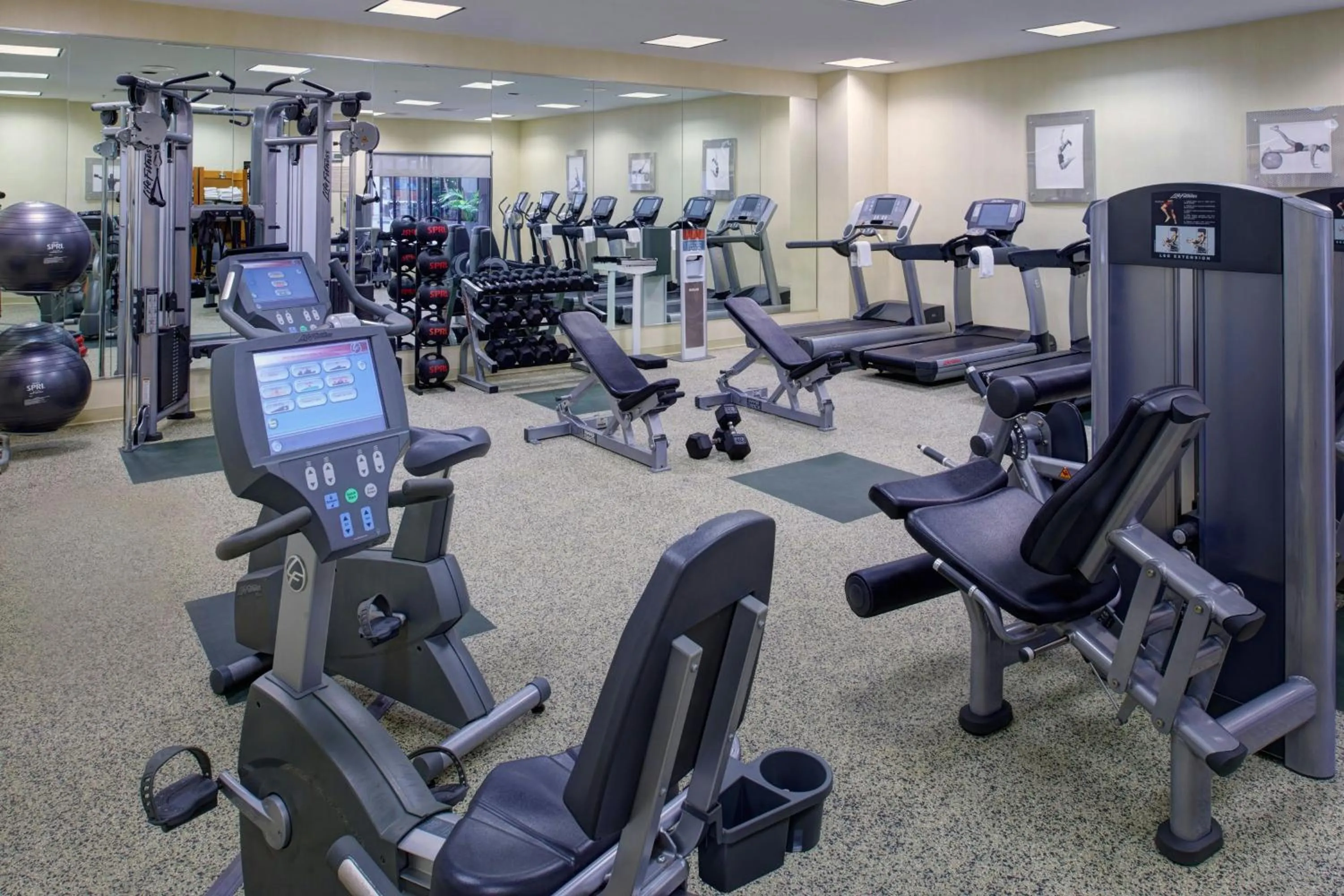 Fitness centre/facilities in Marriott East Lansing at University Place