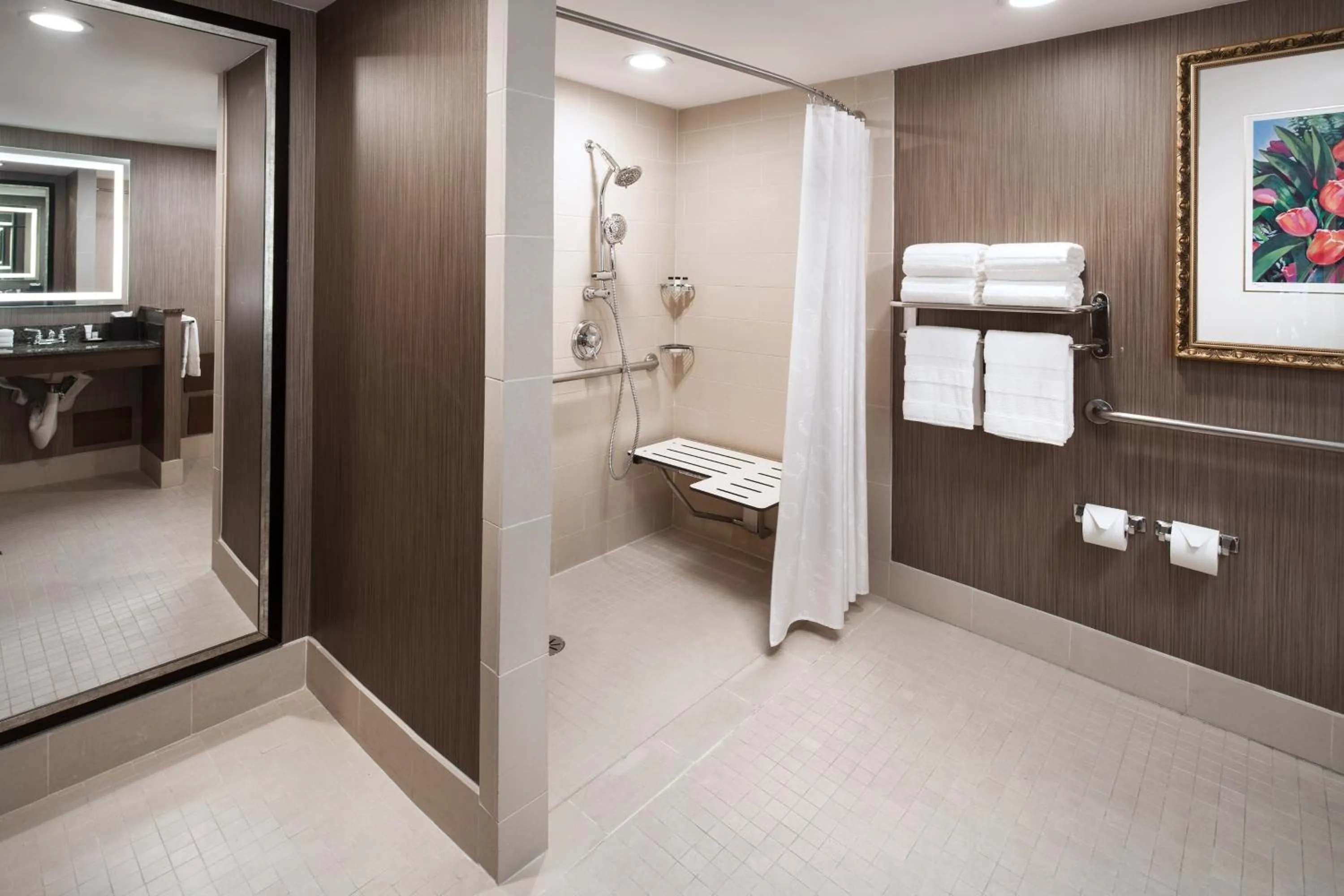 Bathroom in Sheraton Agoura Hills Hotel