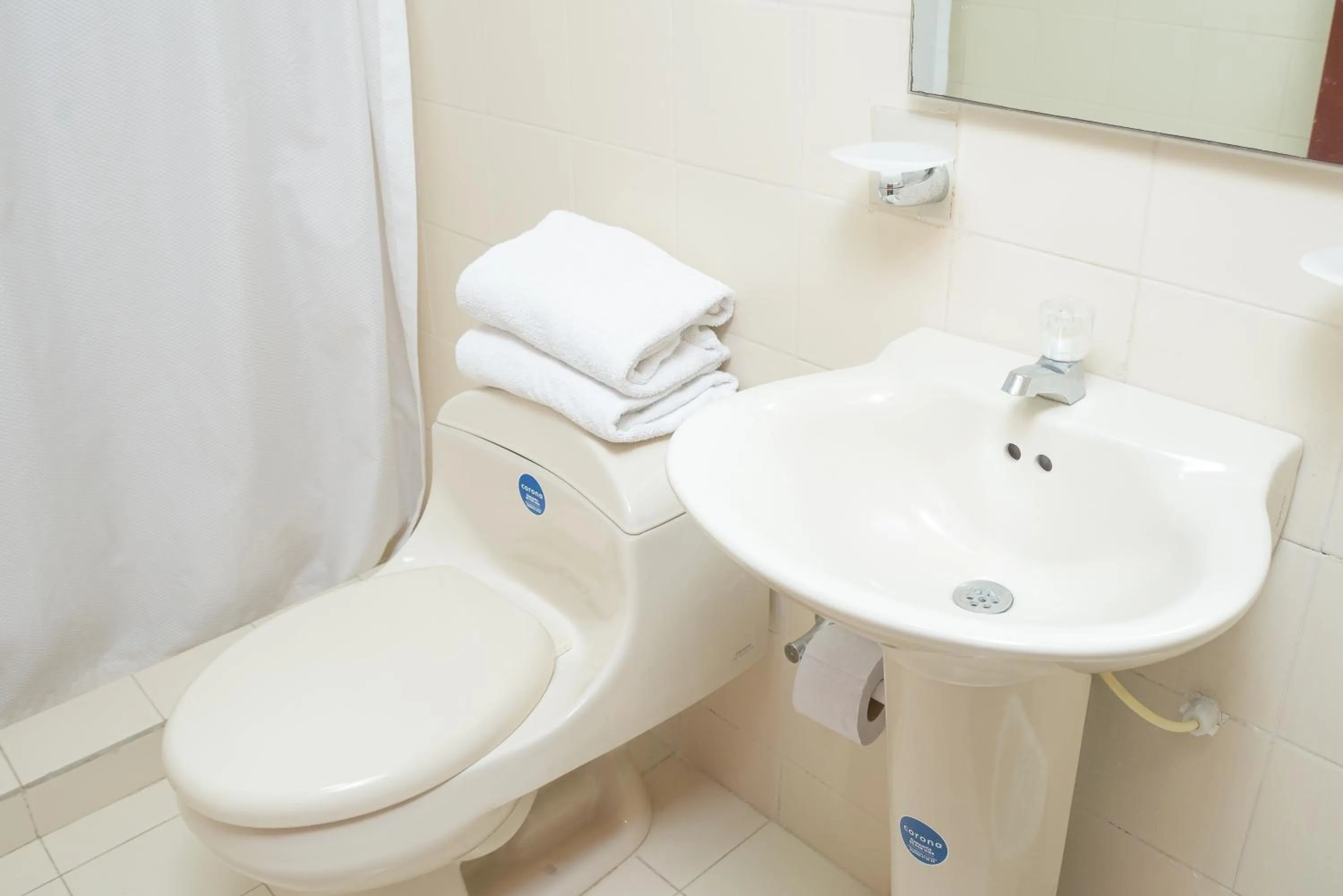 Toilet in Ayenda 1313 Barahona 72