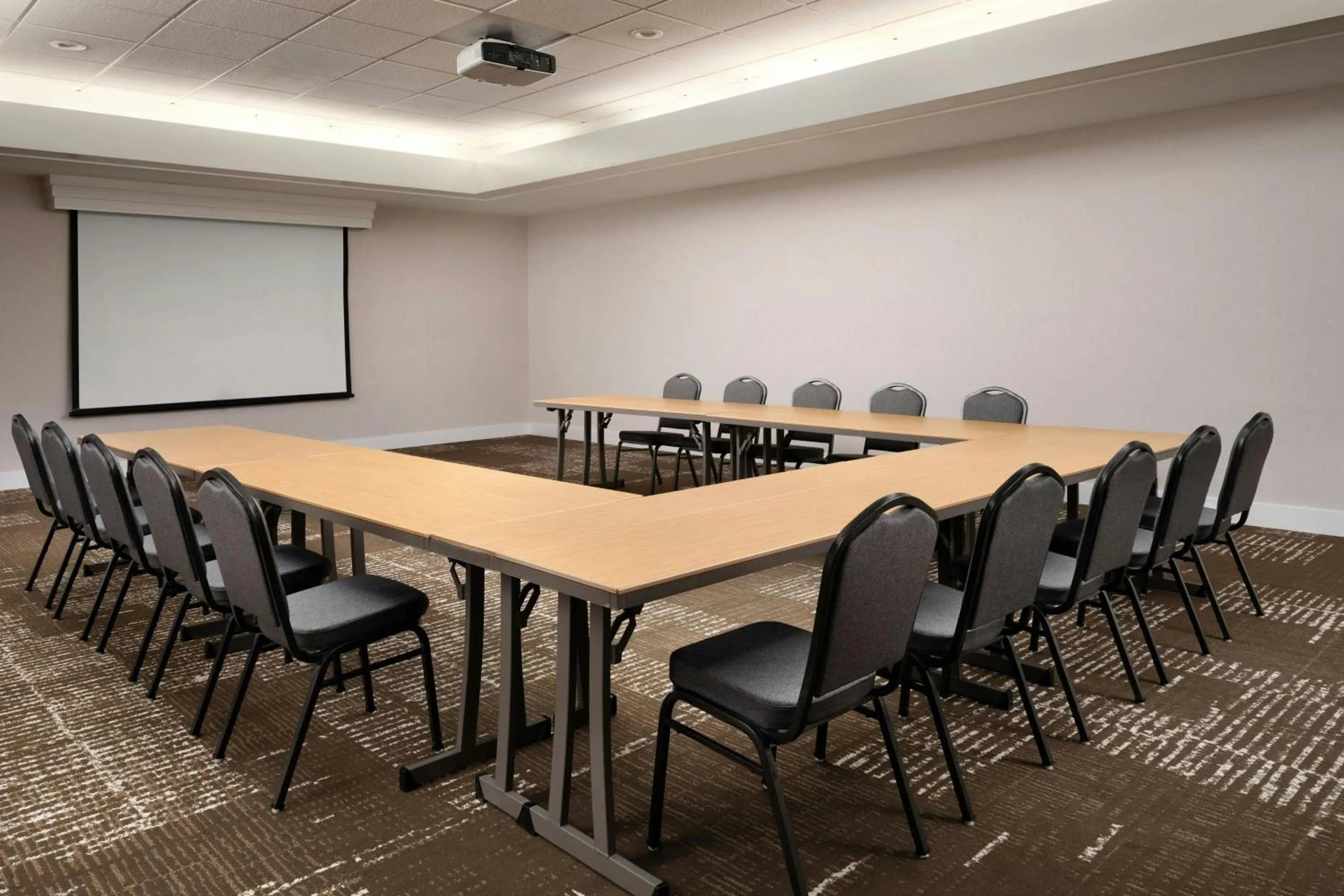 Meeting/conference room in Courtyard by Marriott Los Angeles Pasadena Old Town