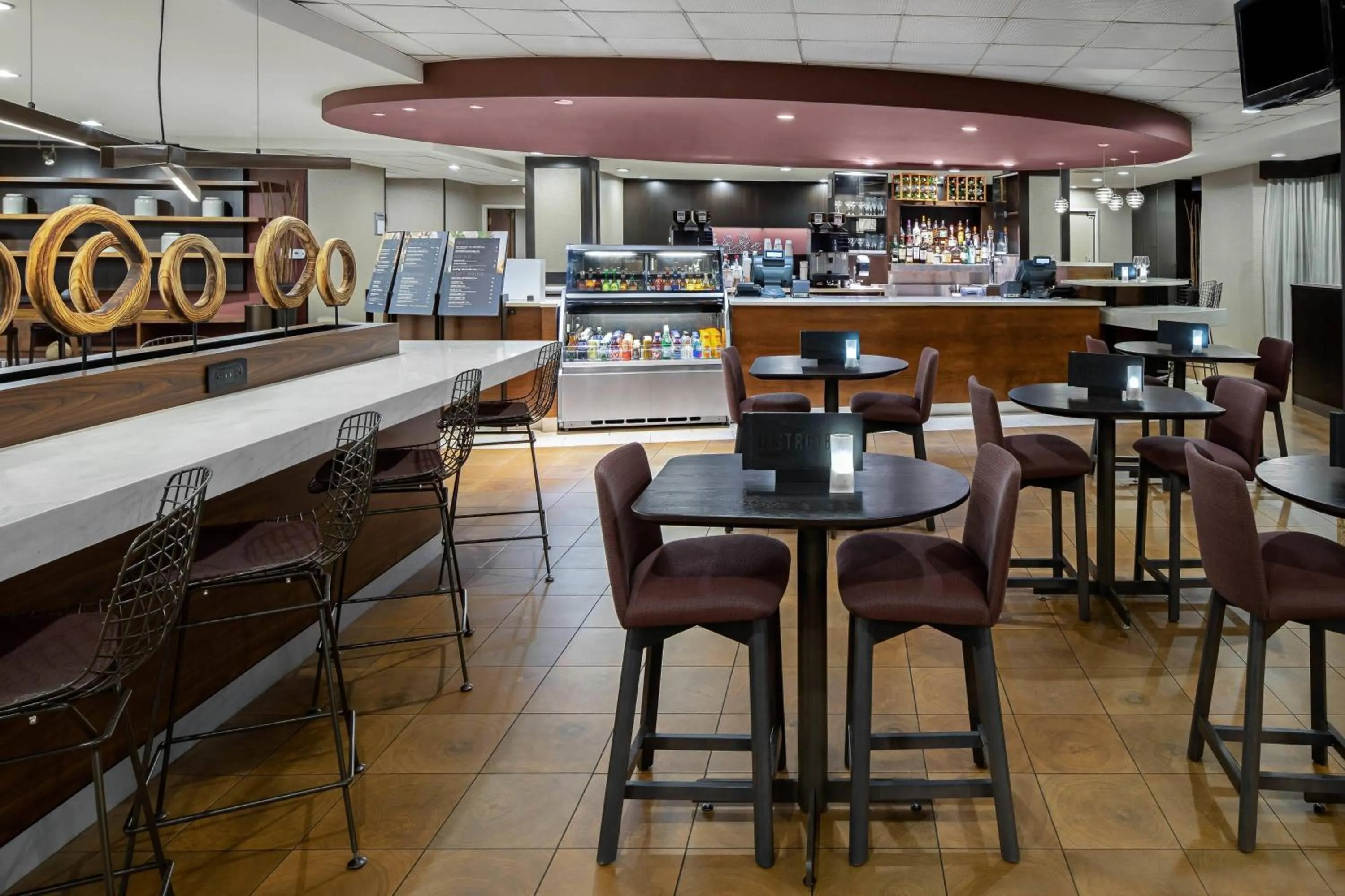 Lounge or bar in Courtyard by Marriott Los Angeles Pasadena Old Town