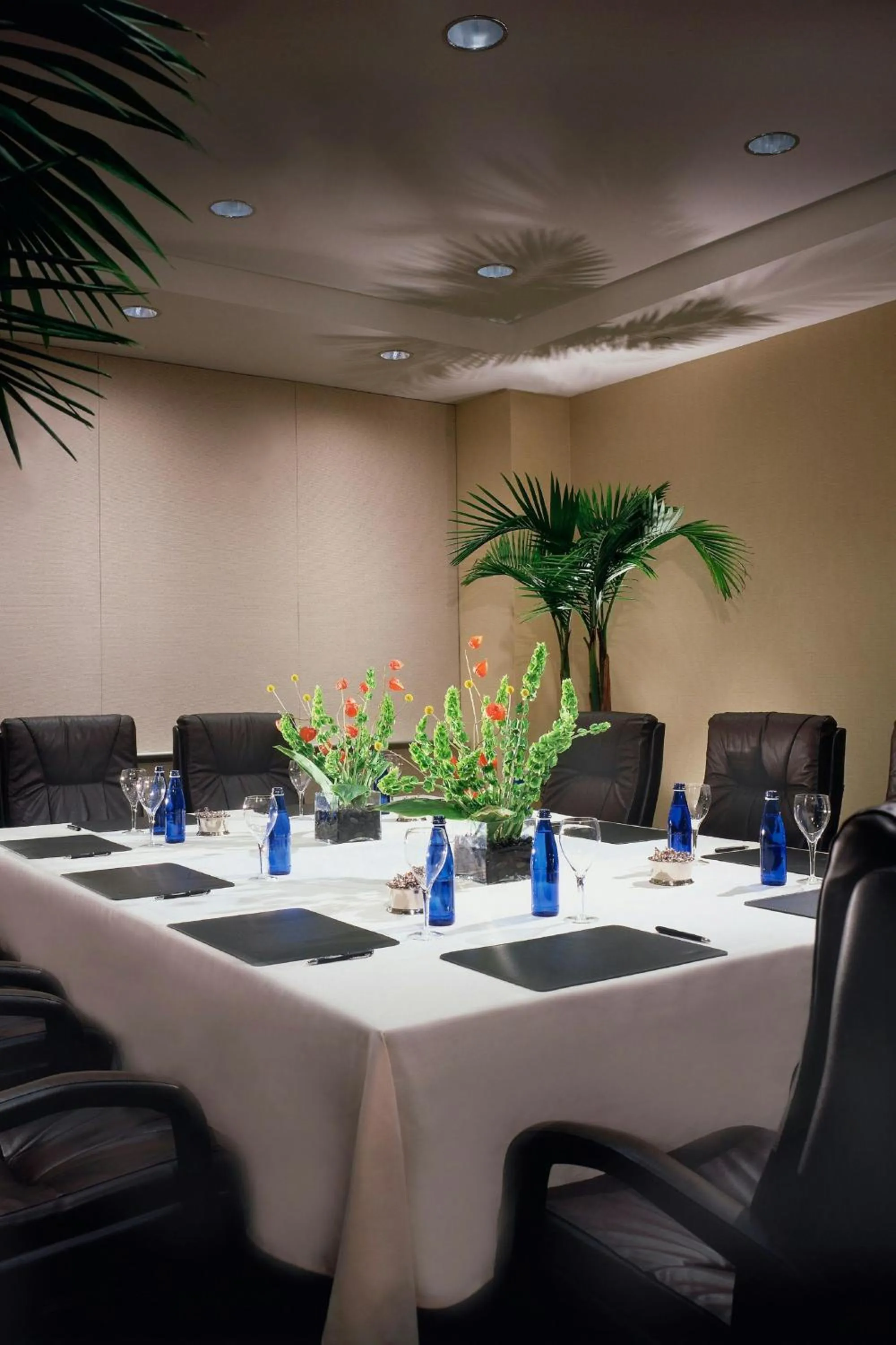 Meeting/conference room in Courtyard Los Angeles Sherman Oaks